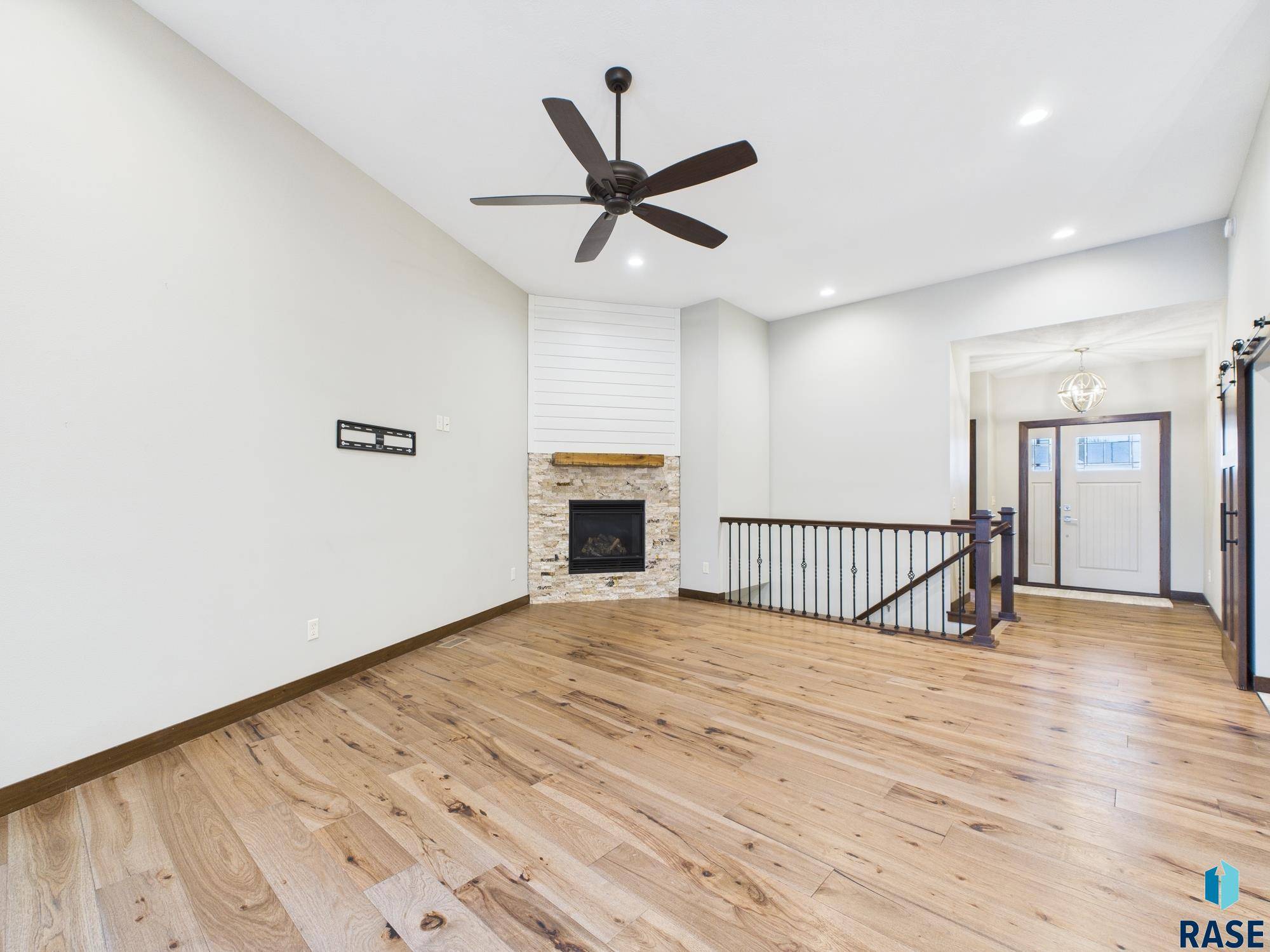Sioux Falls, SD 57110,5107 E Cattail Dr