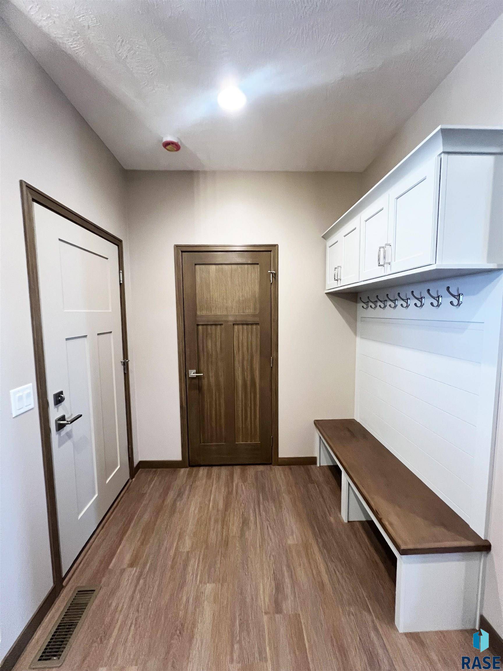 Sioux Falls, SD 57108,5932 S Spirea Ave