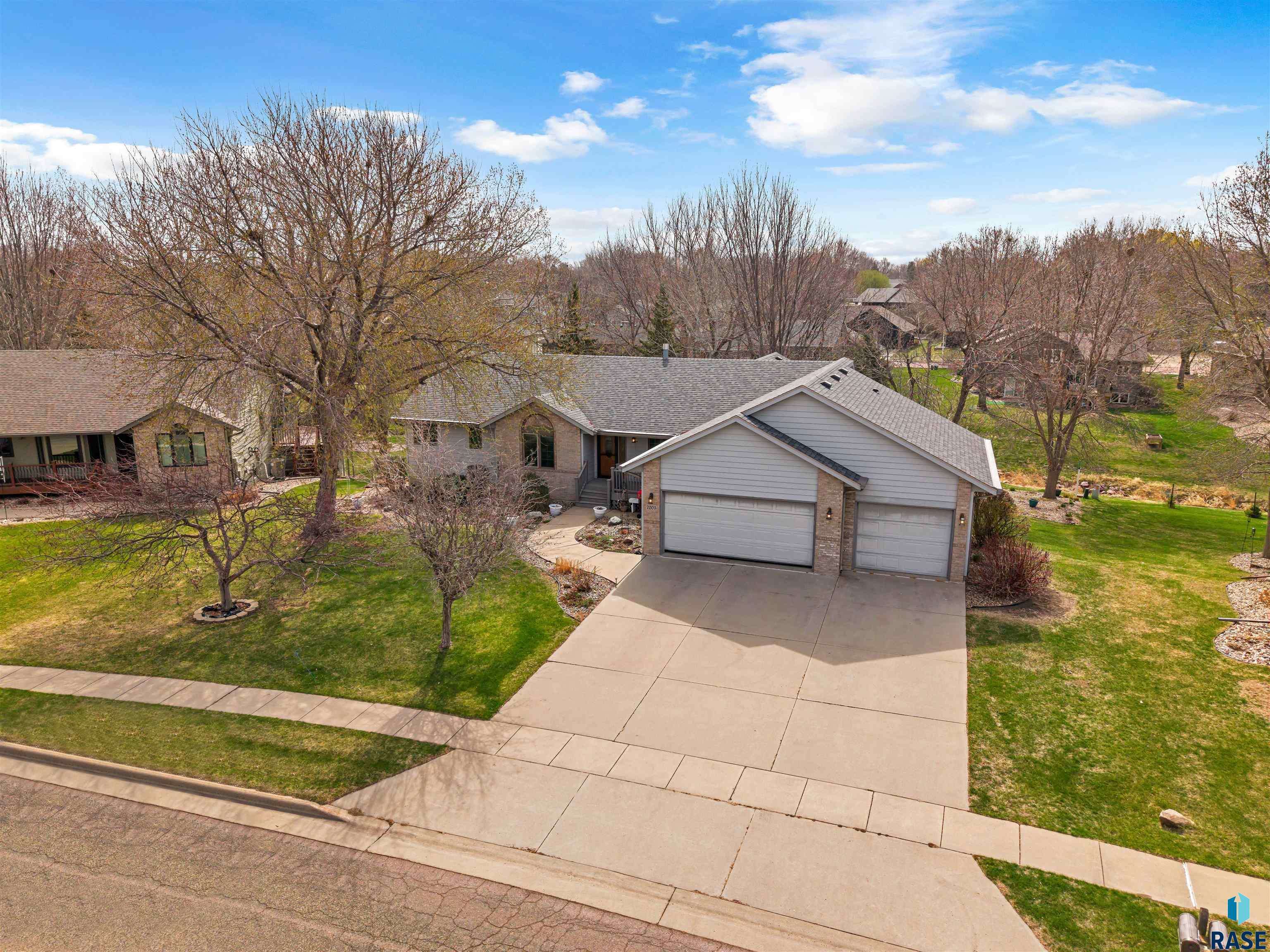 Sioux Falls, SD 57106,7005 W Strabane Trl