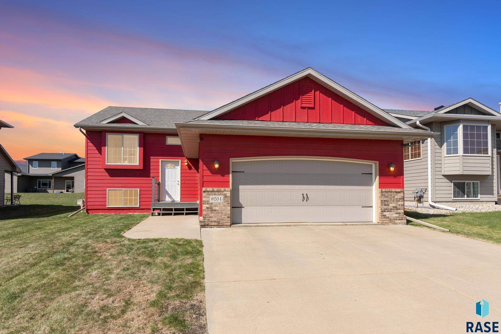 Sioux Falls, SD 57106,9204 W Norma Trl