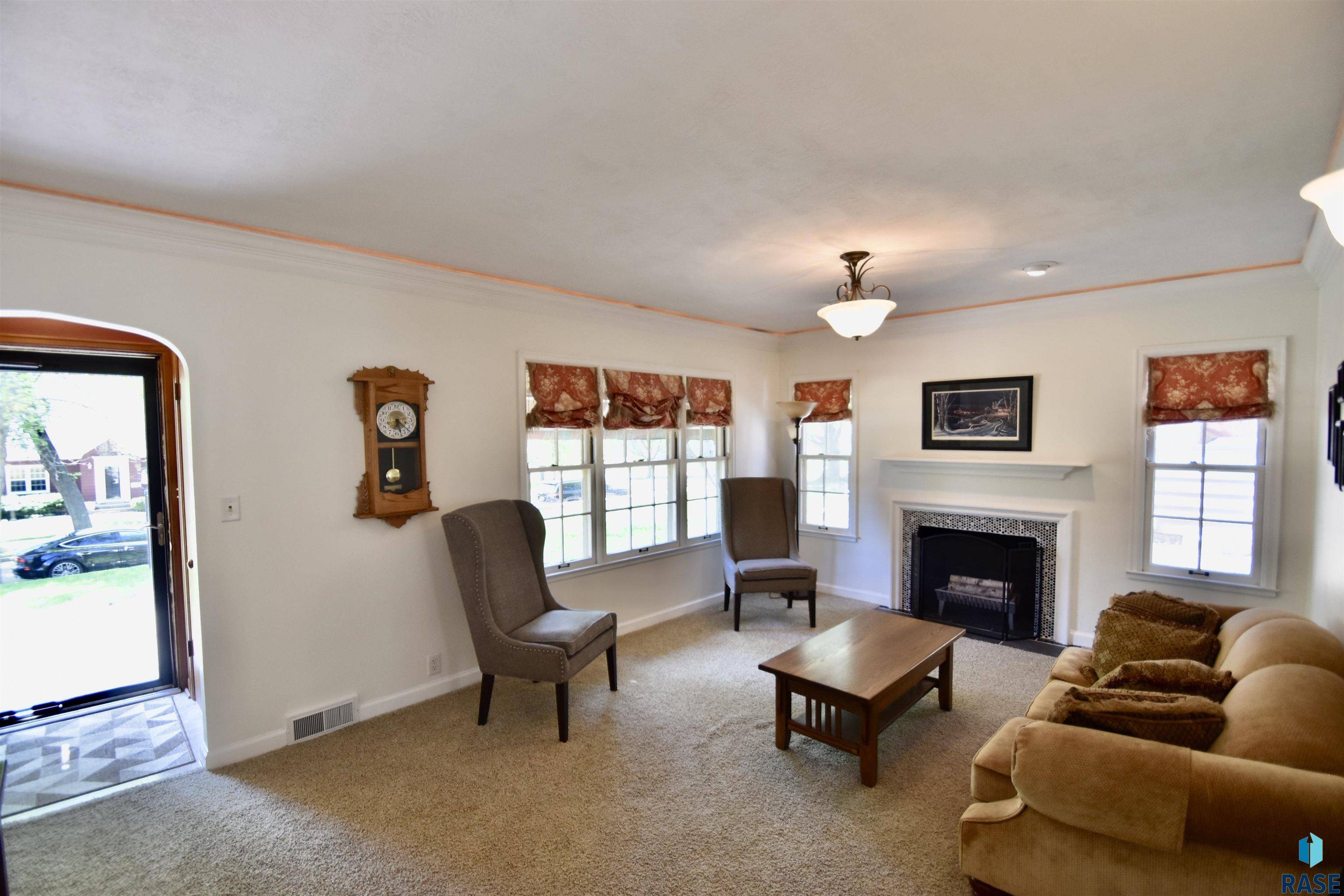 Sioux Falls, SD 57105,612 E Wiswall Pl
