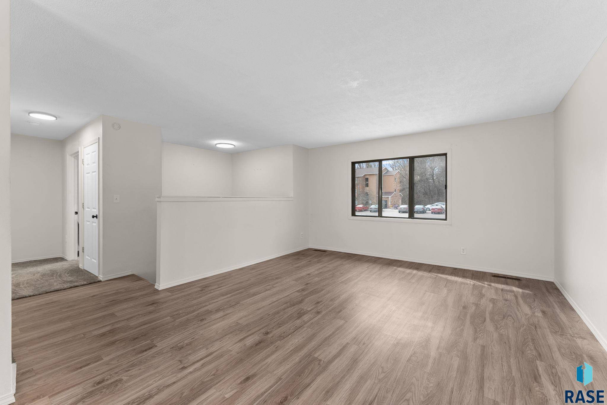 Sioux Falls, SD 57103,820 N Lewis Ave
