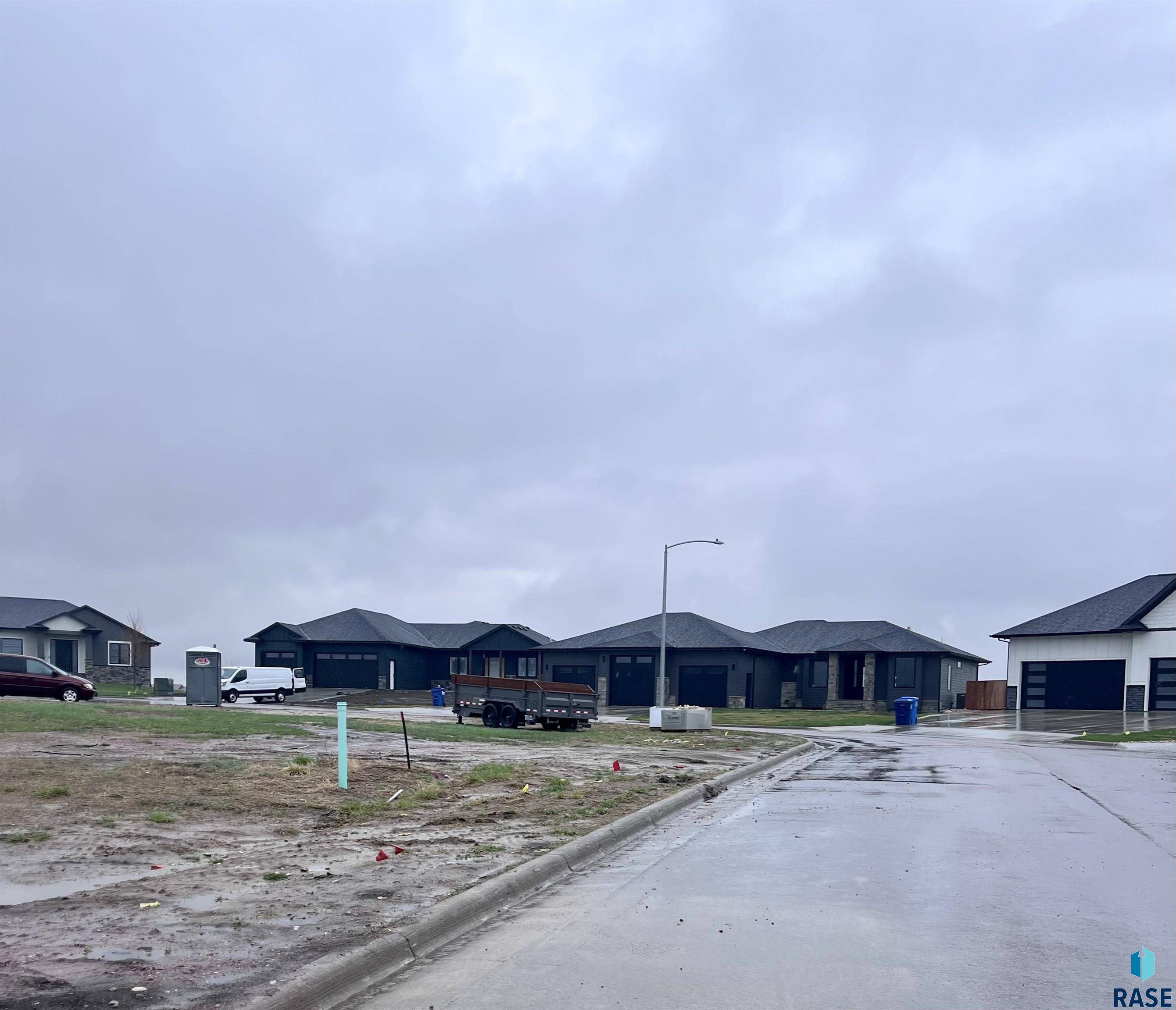 Sioux Falls, SD 57107,6013 W Mckinley Cir