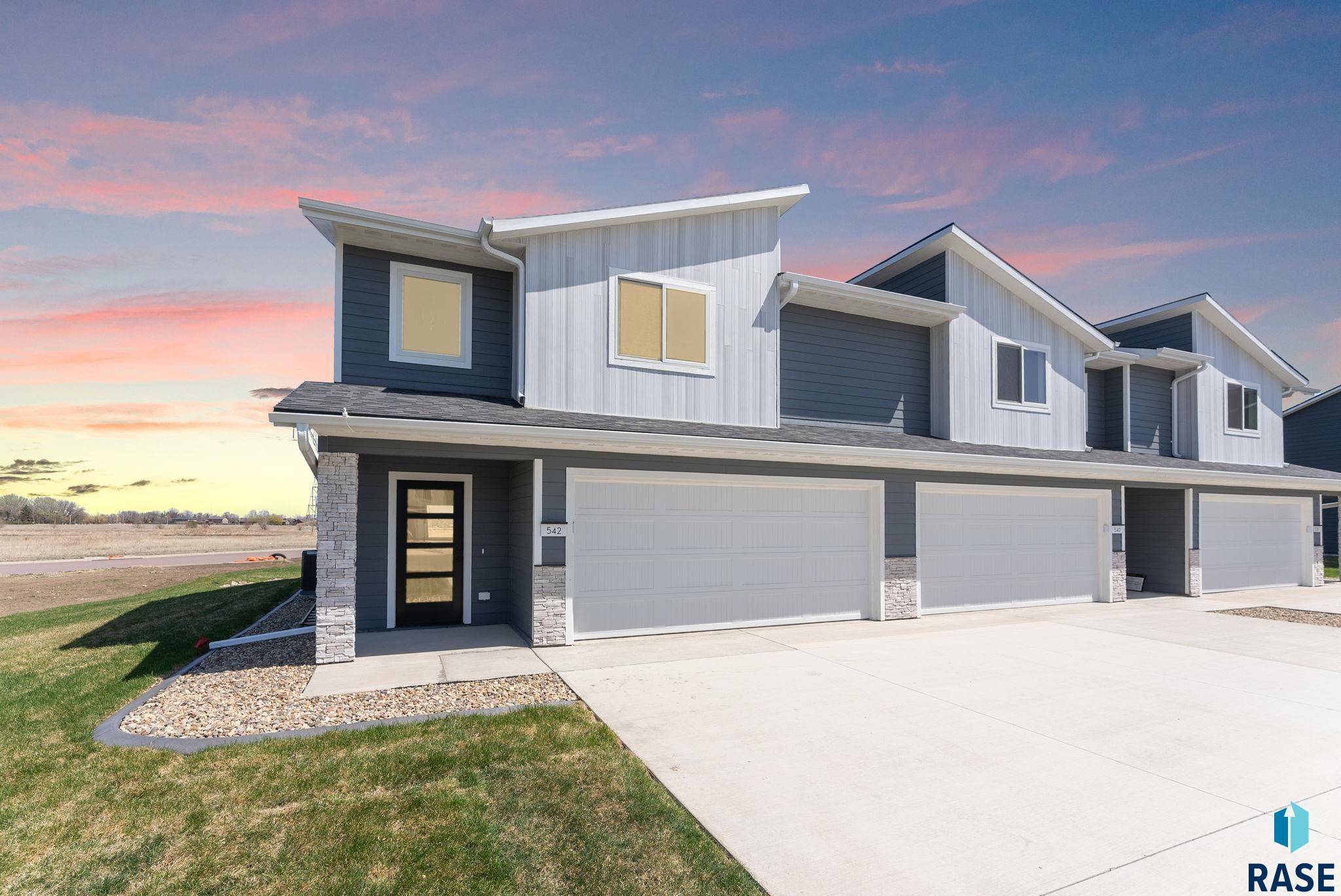 Harrisburg, SD 57032,542 Harper Cir