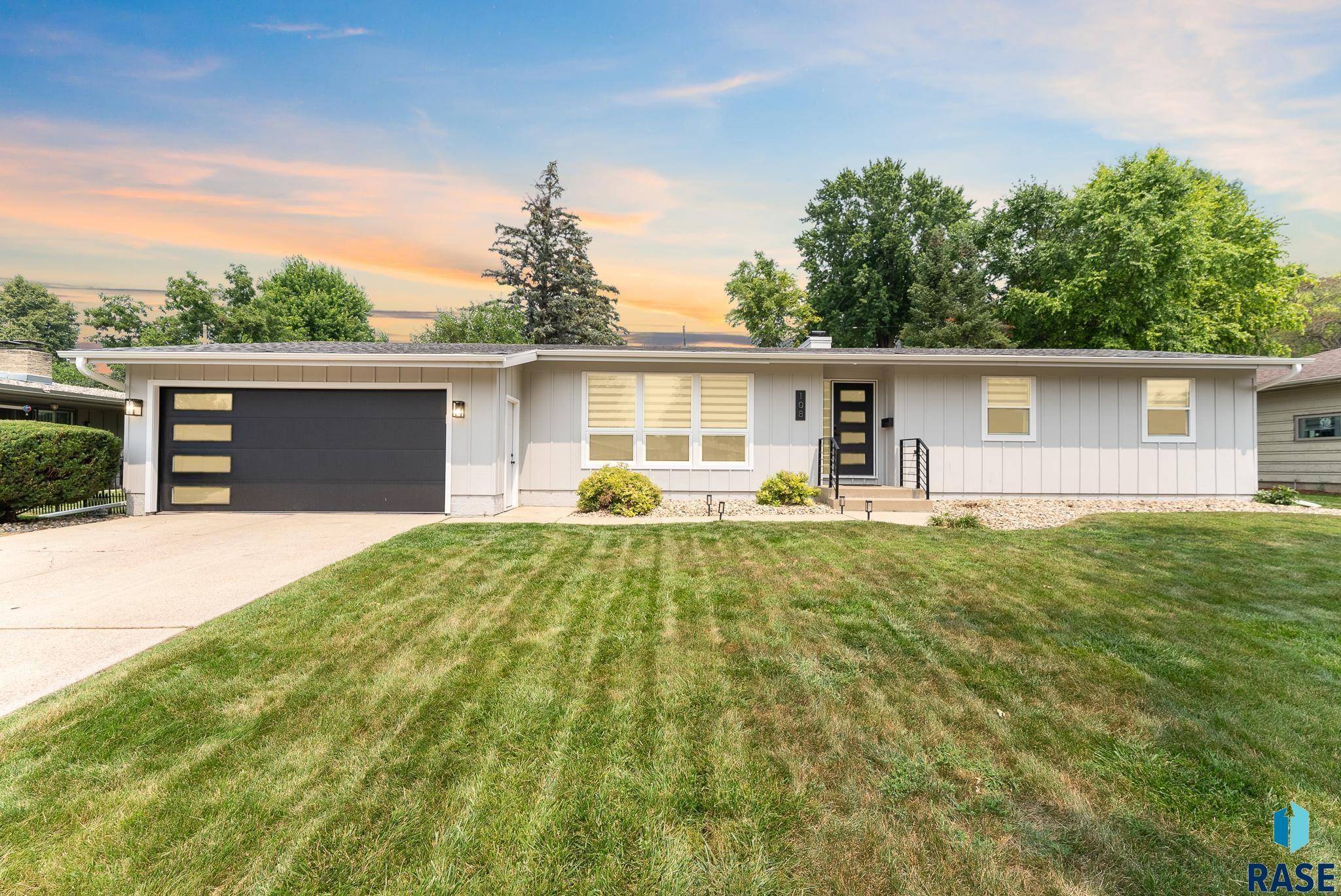Sioux Falls, SD 57105-4943,108 E 36th St