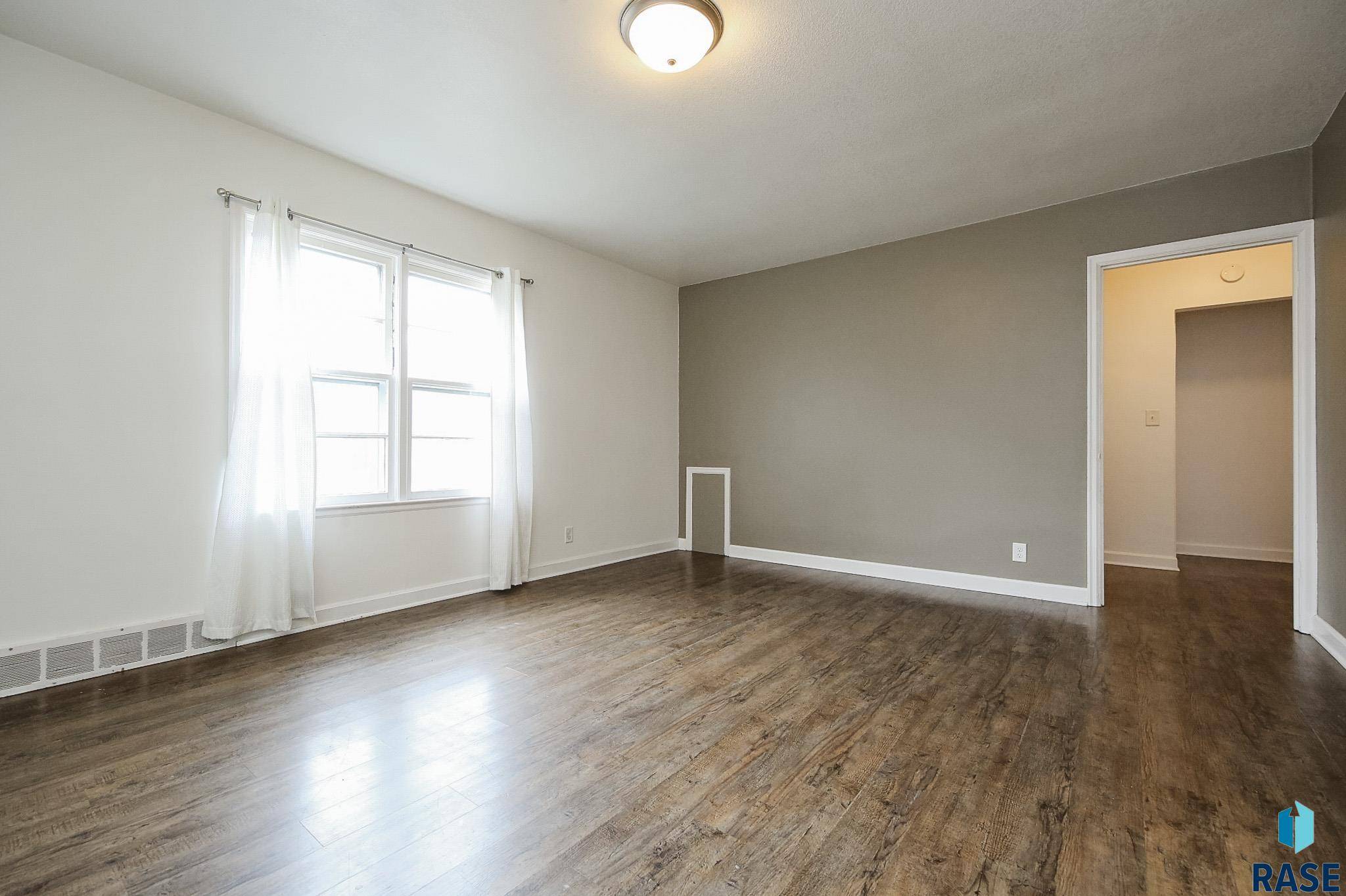 Sioux Falls, SD 57105,101 W 27th St
