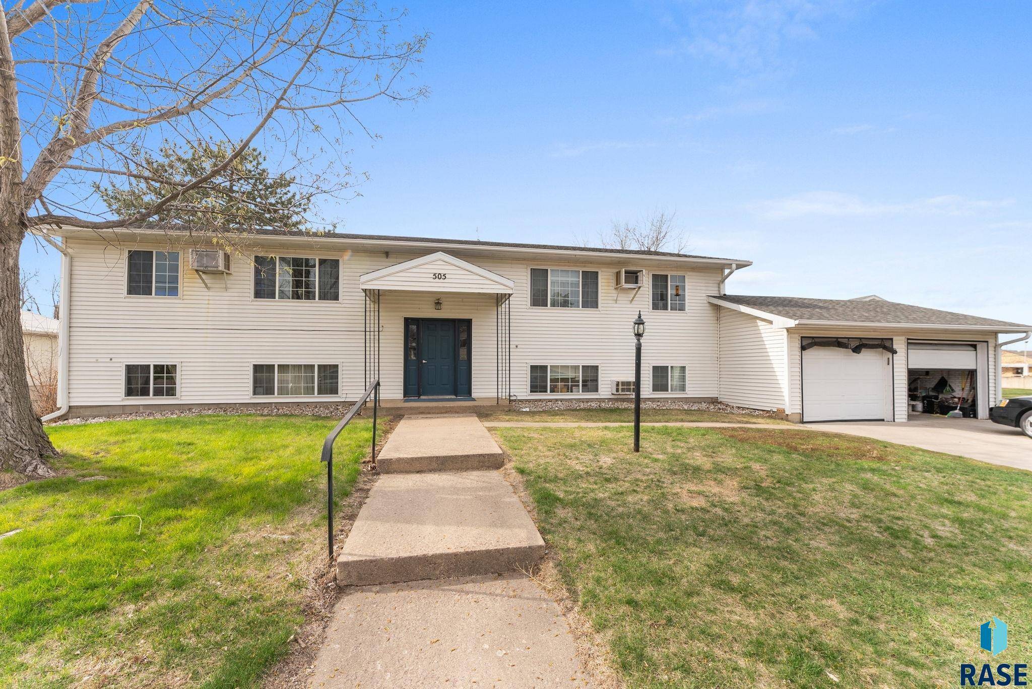Canton, SD 57013,505 E 4th St