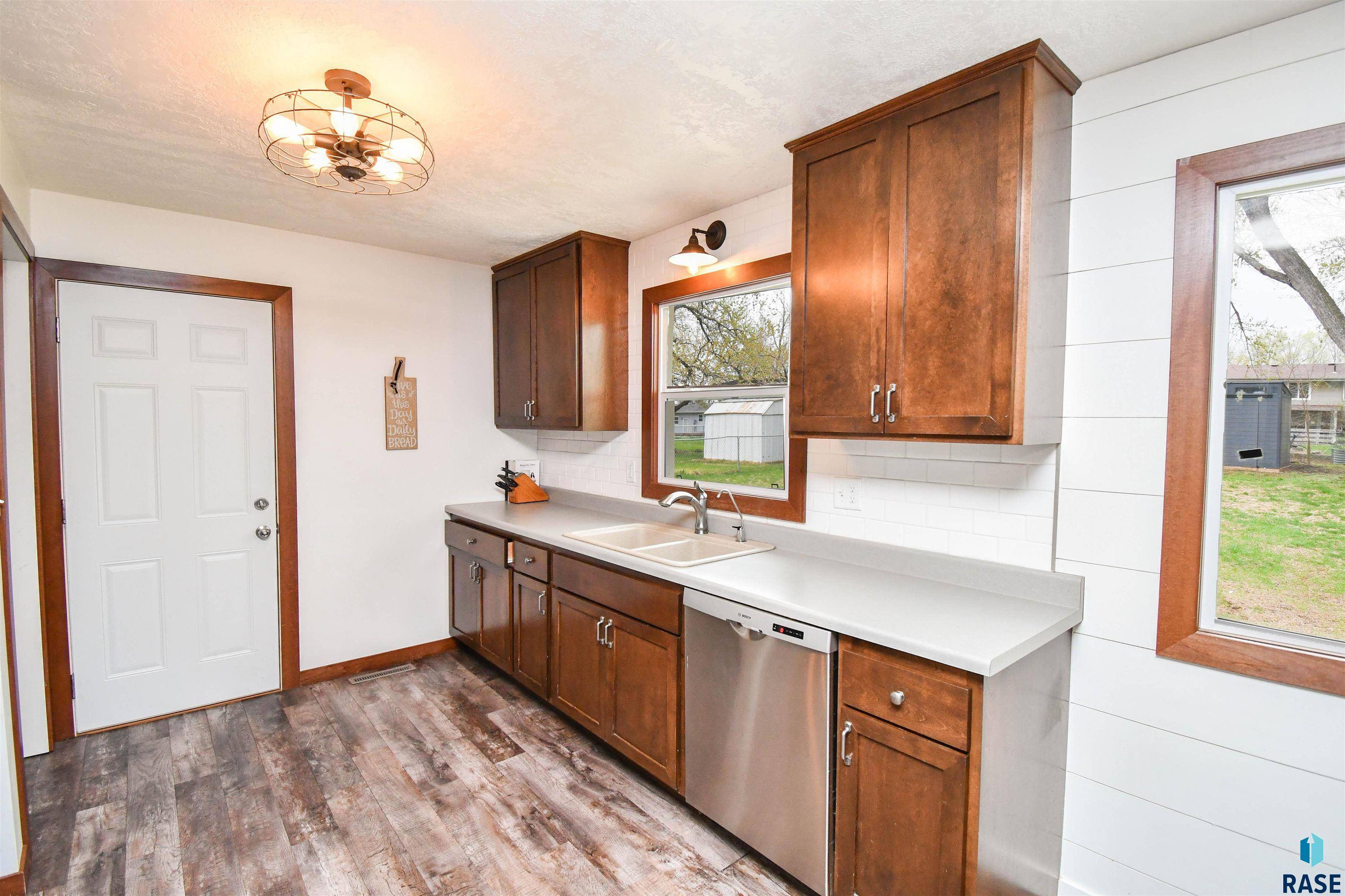 Brandon, SD 57005,217 N Needles Dr