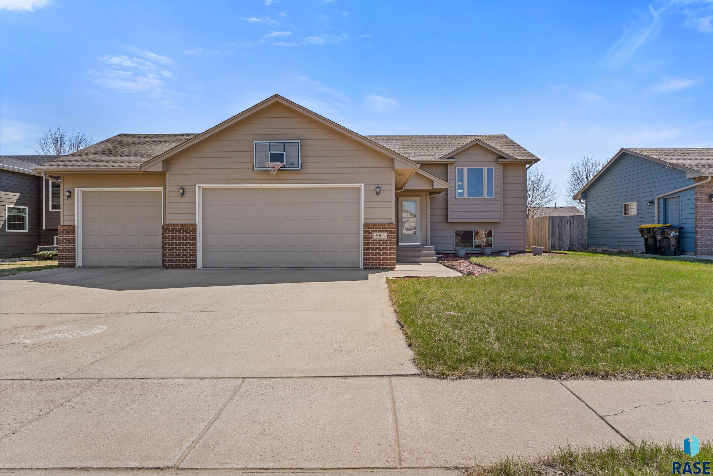 Sioux Falls, SD 57106,7005 W 65th St