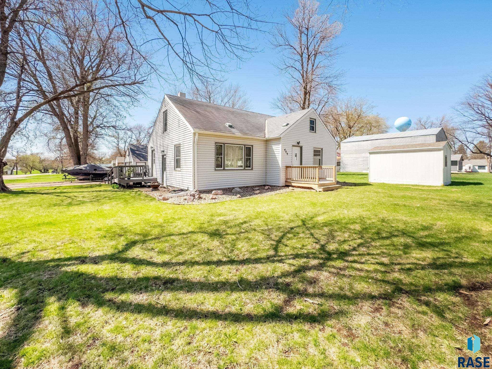 Valley Springs, SD 57068,409 Boxelder St