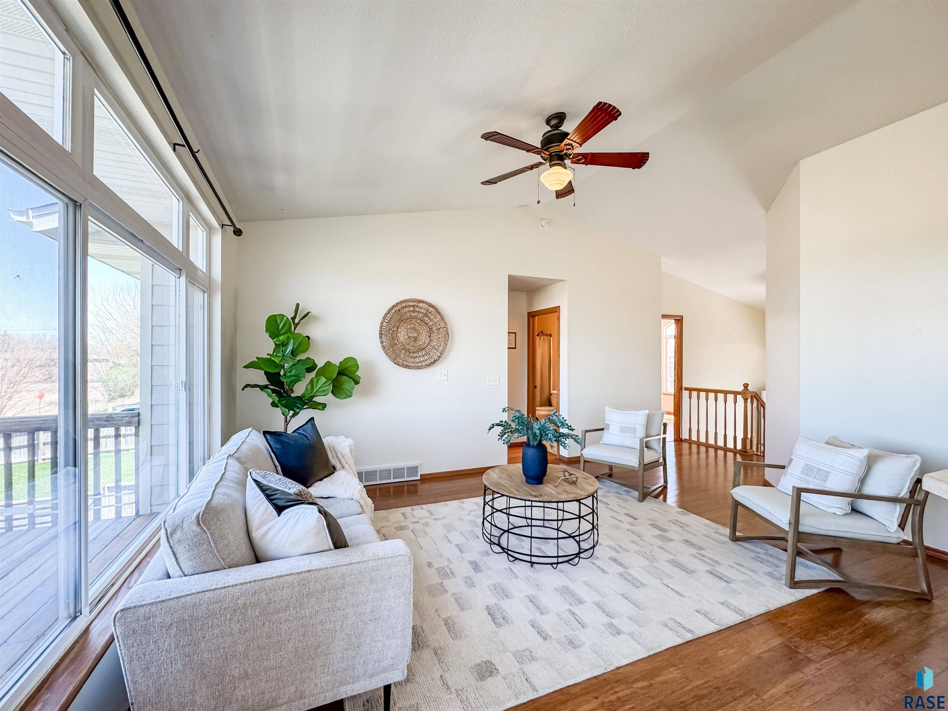 Sioux Falls, SD 57106,7004 W 50th St