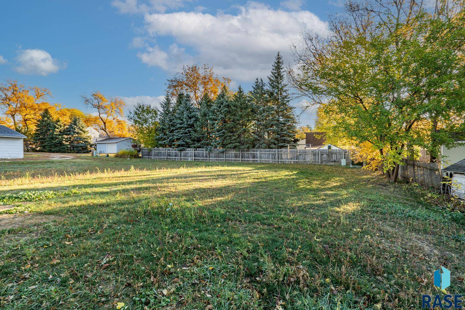 Madison, SD 57042,712 N Lincoln Ave