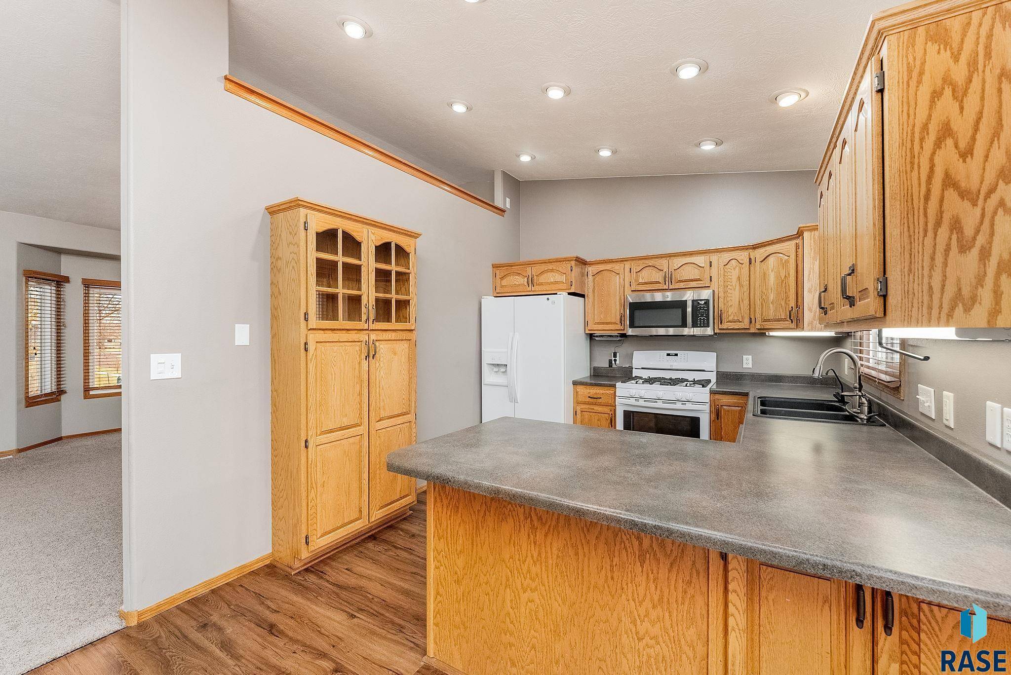 Sioux Falls, SD 57108,6304 S Mogen Ave