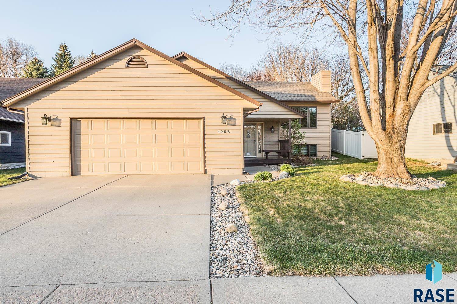 Sioux Falls, SD 57110,4908 E Fernwood Dr