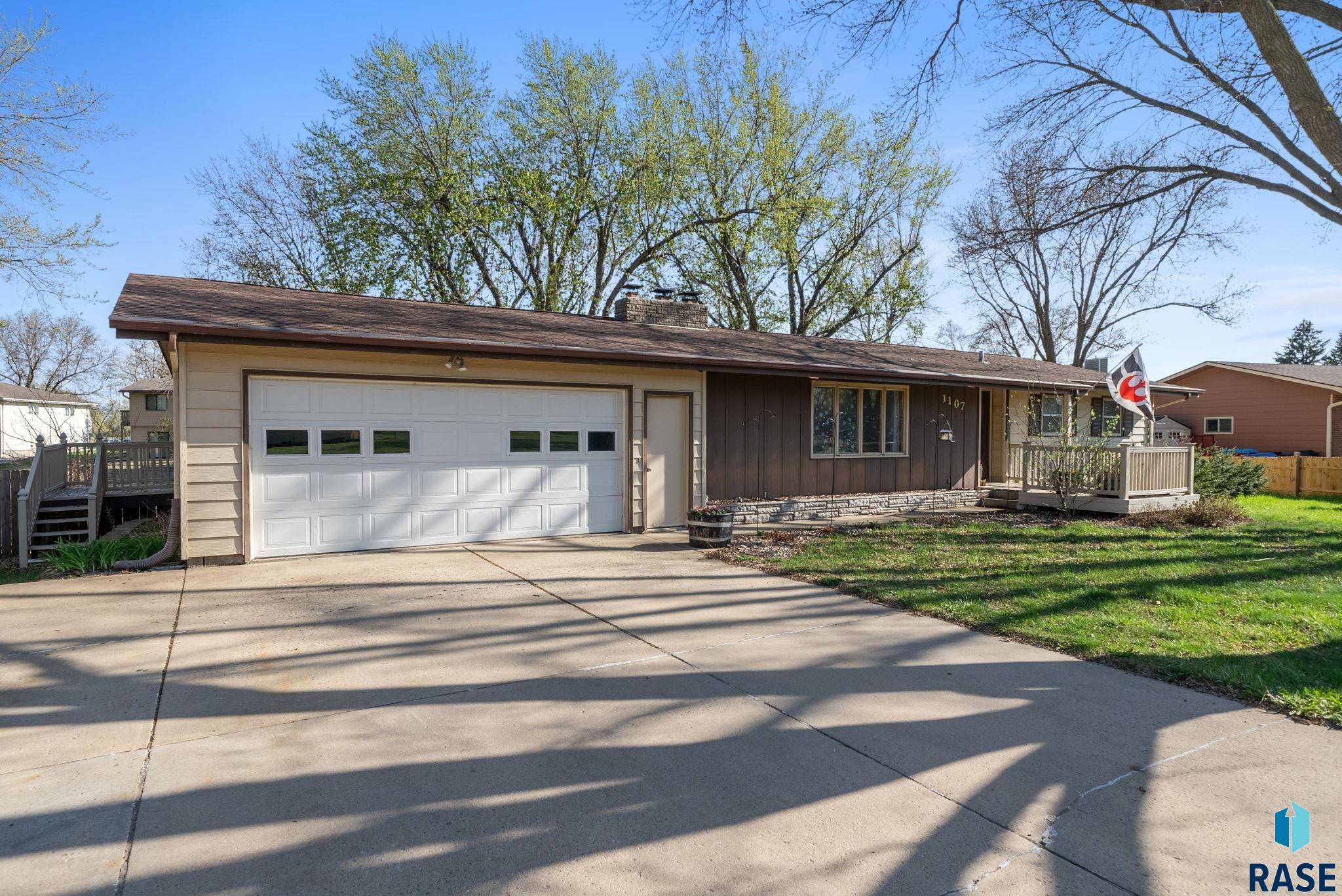 Brandon, SD 57005,1107 E Lark St