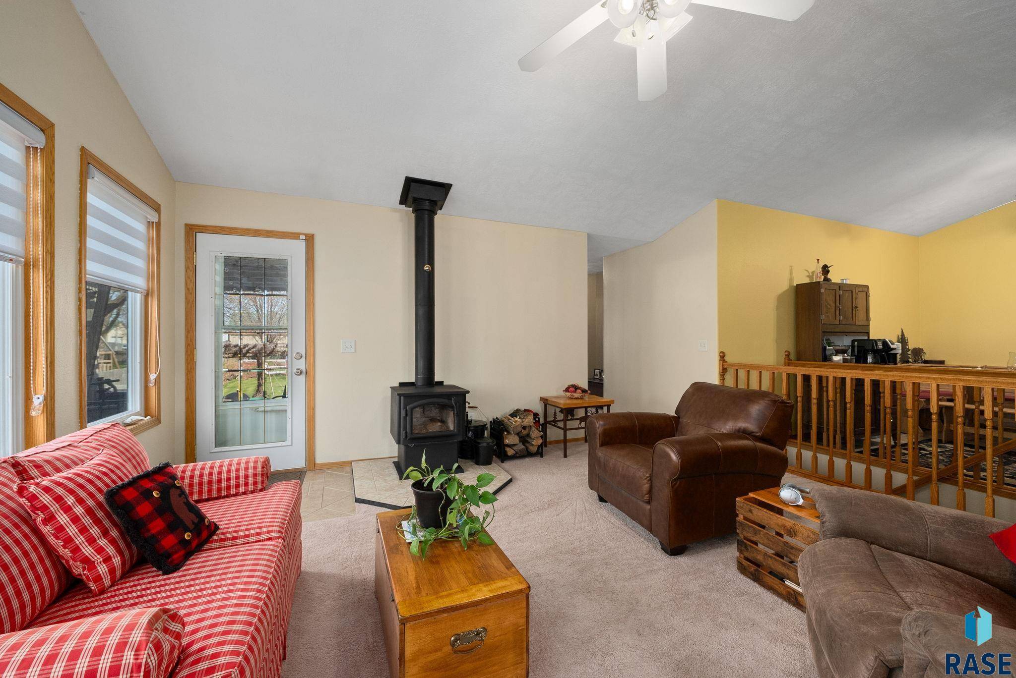 Brandon, SD 57005-1053,1012 E Magnolia Dr