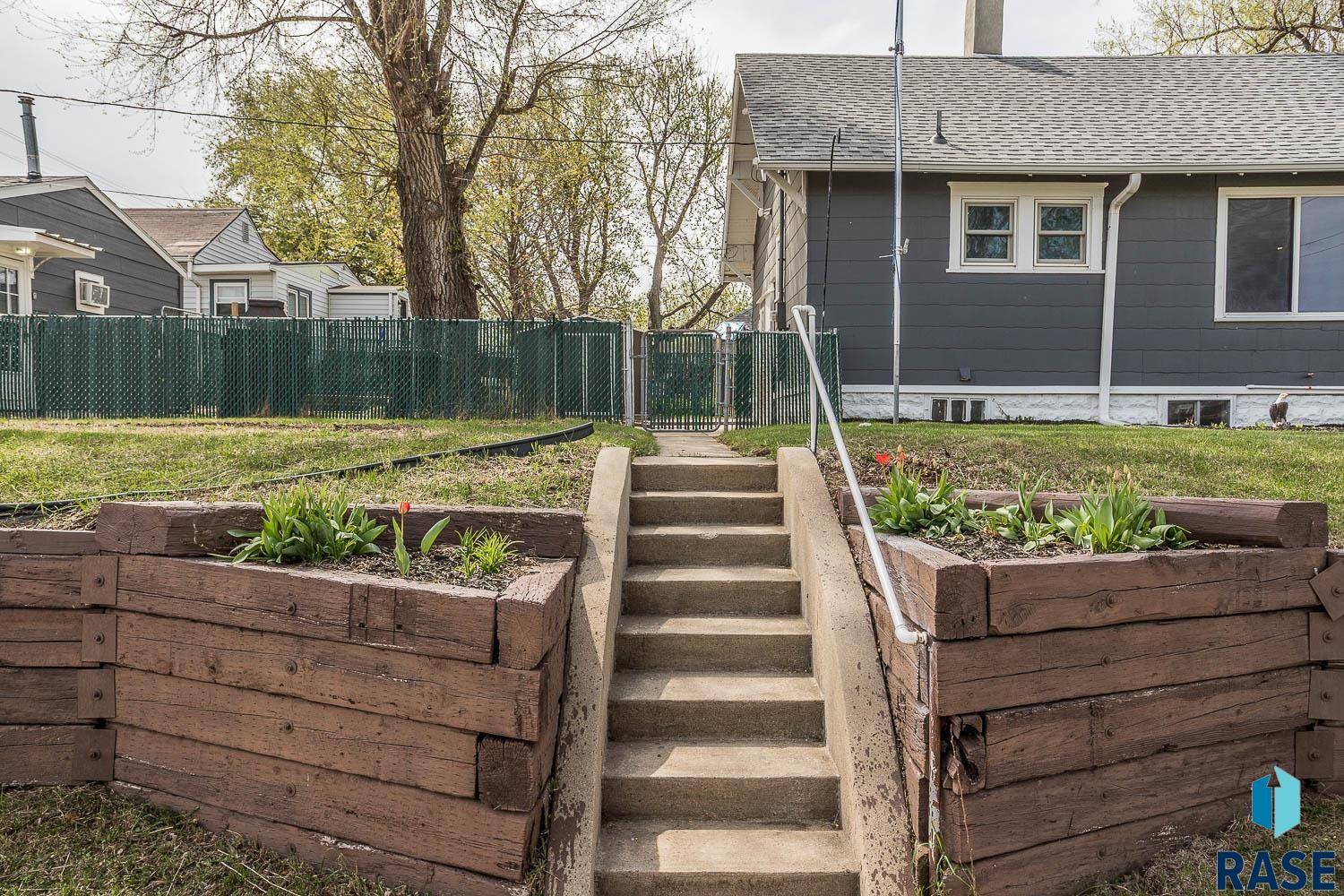 Sioux Falls, SD 57104,1230 N Dakota Ave