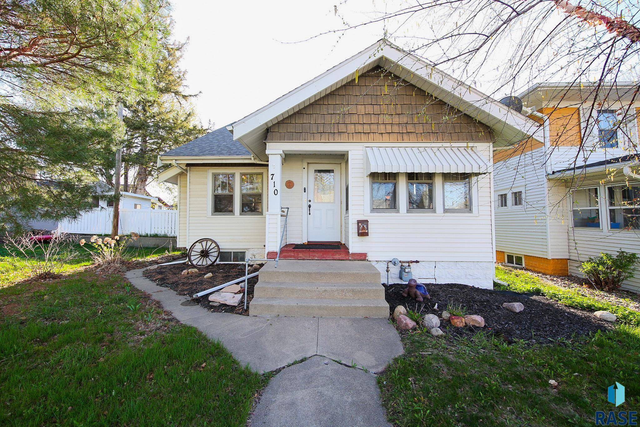 Sioux Falls, SD 57104,710 S Grange Ave