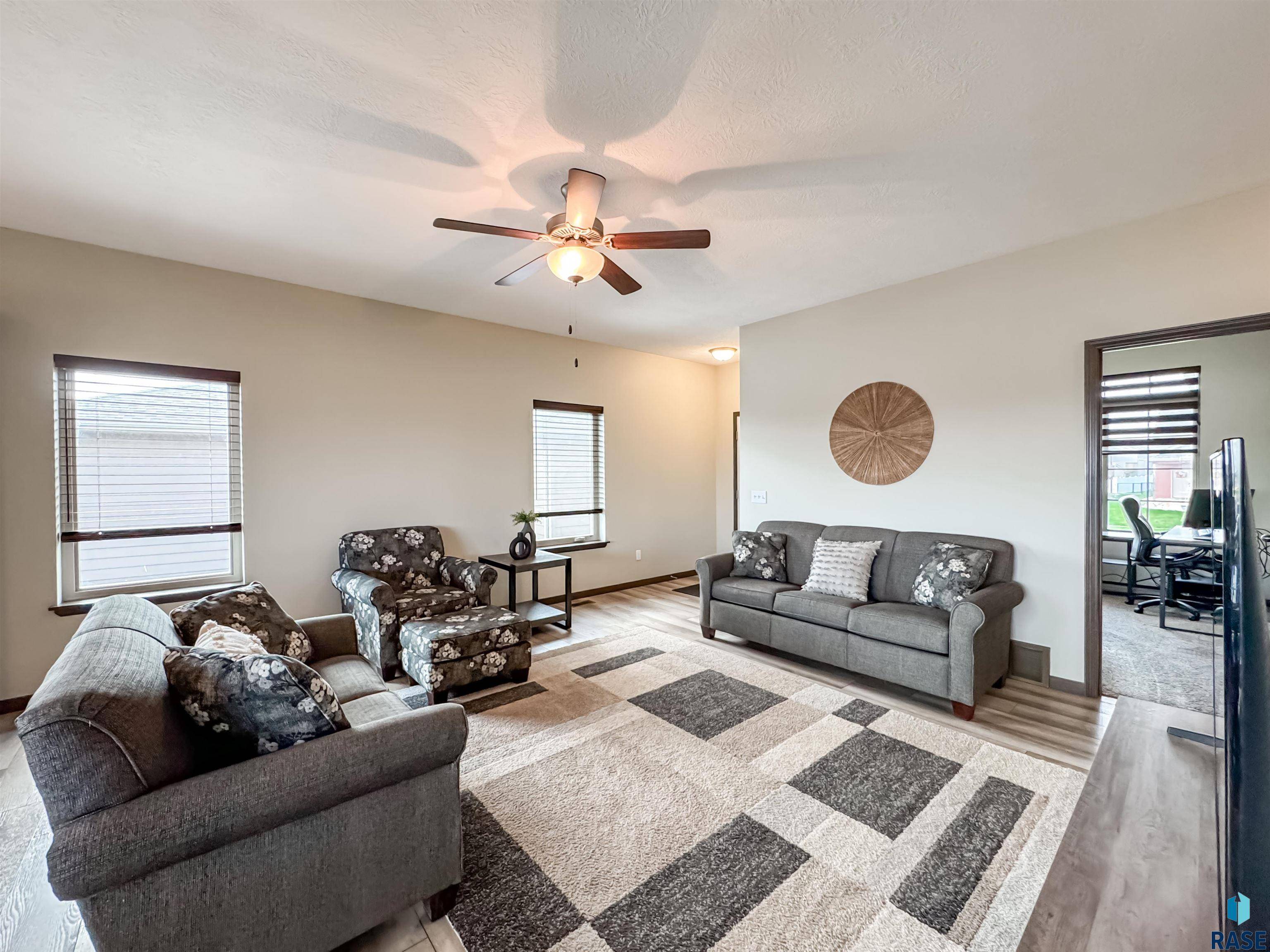 Sioux Falls, SD 57106,2704 S Keyrell Dr