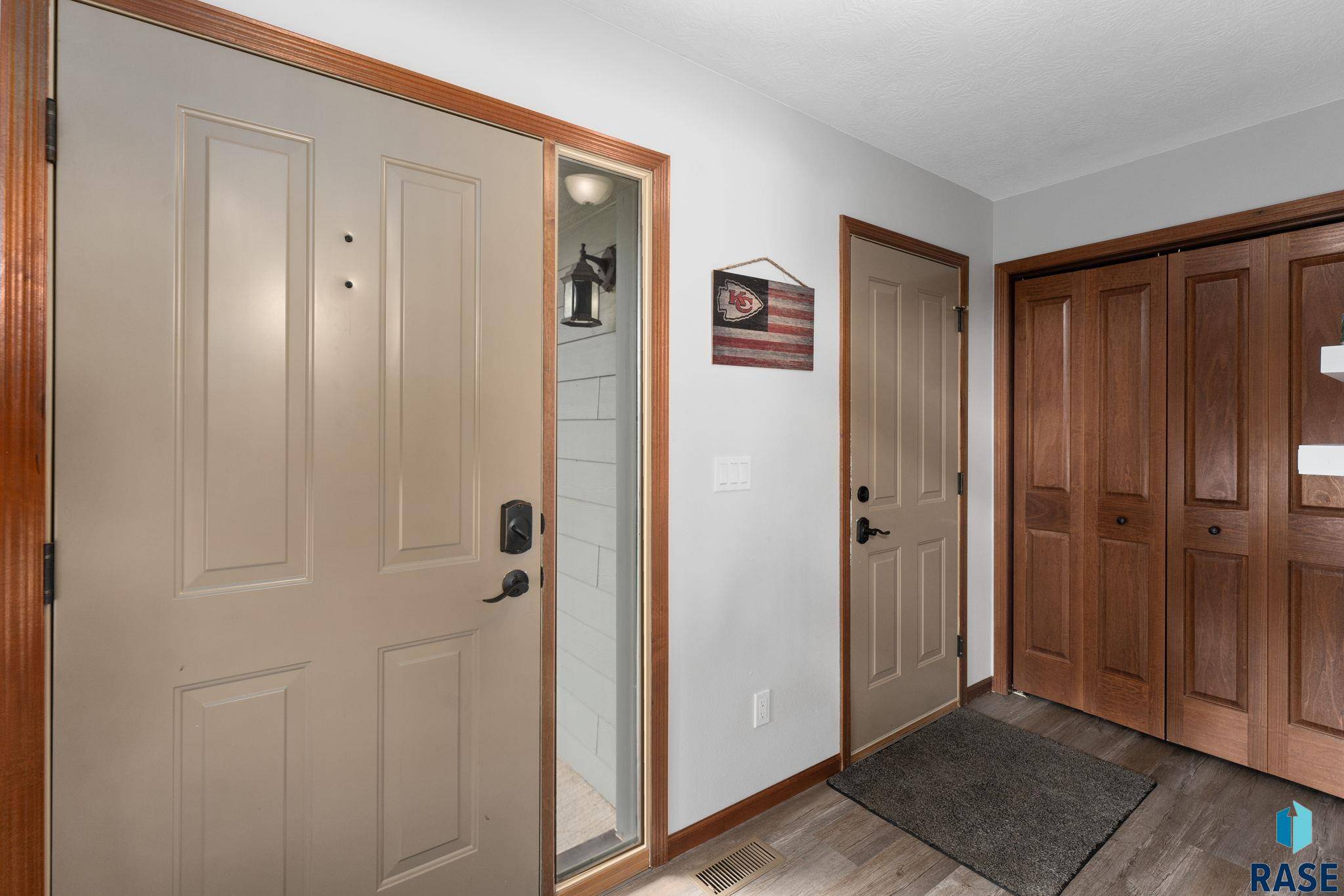 Harrisburg, SD 57032,300 N Perry Ln