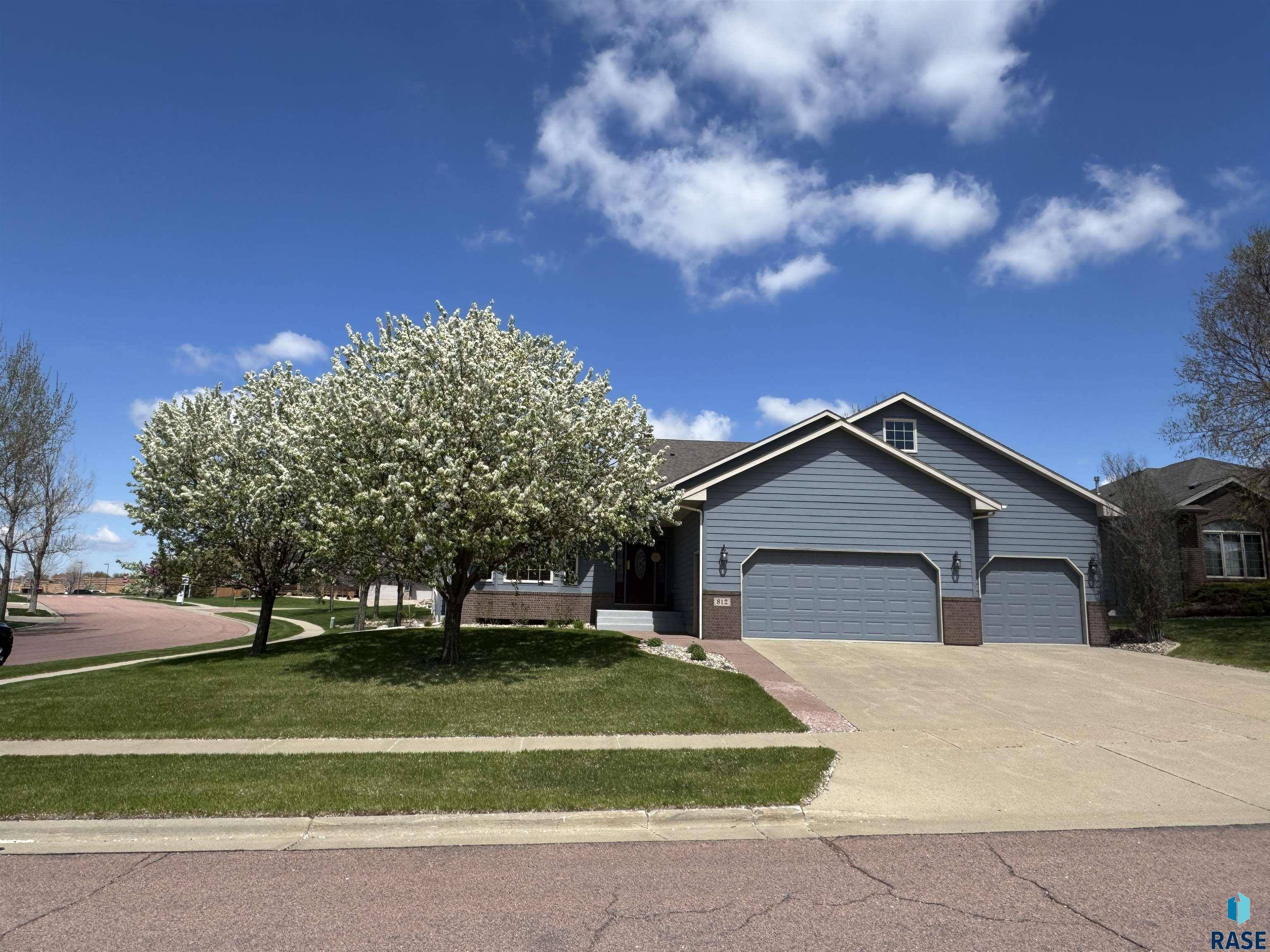 Sioux Falls, SD 57108,812 W Quail Creek Cir