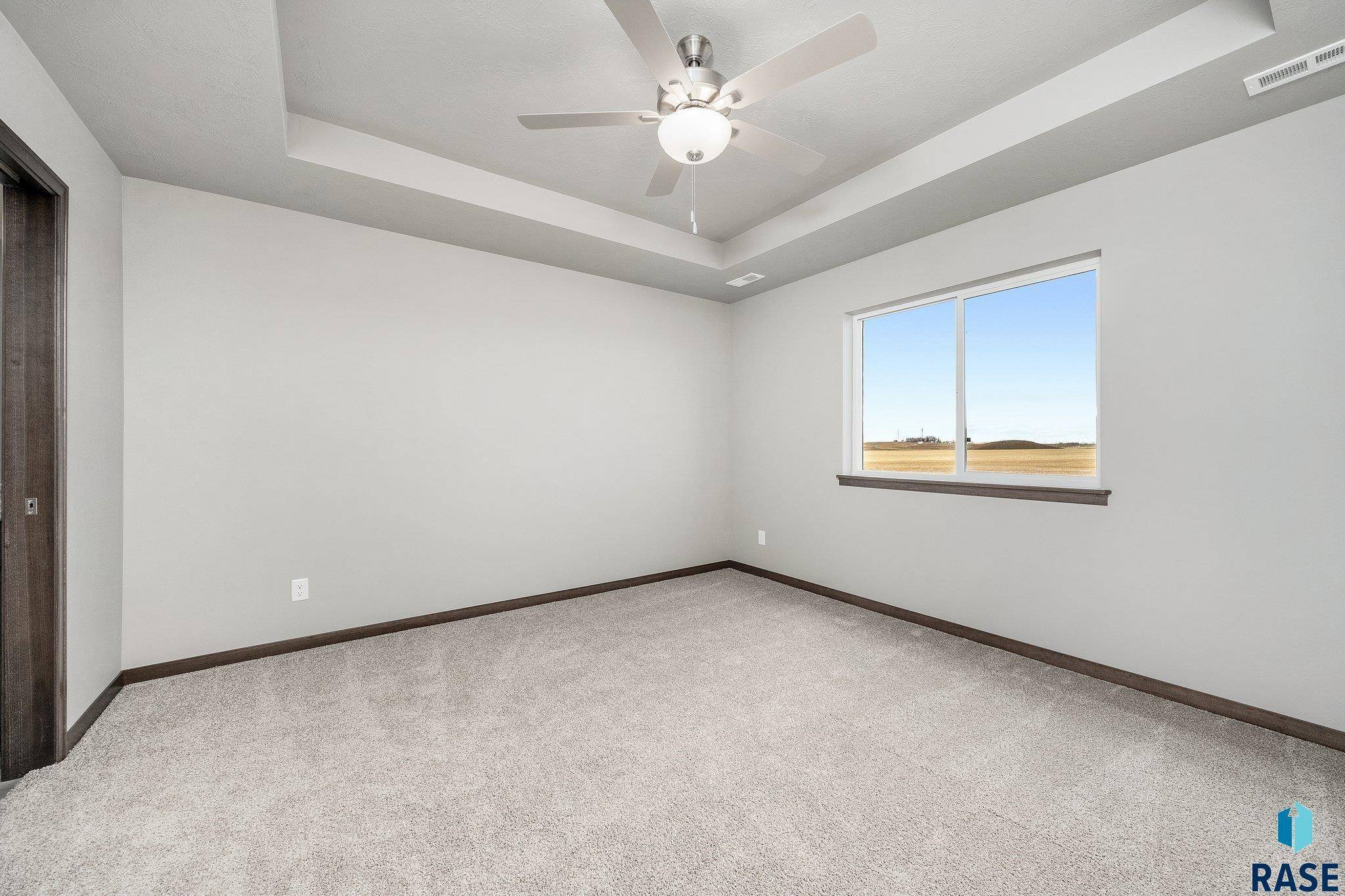 Sioux Falls, SD 57110,6704 E Thimbleweed St