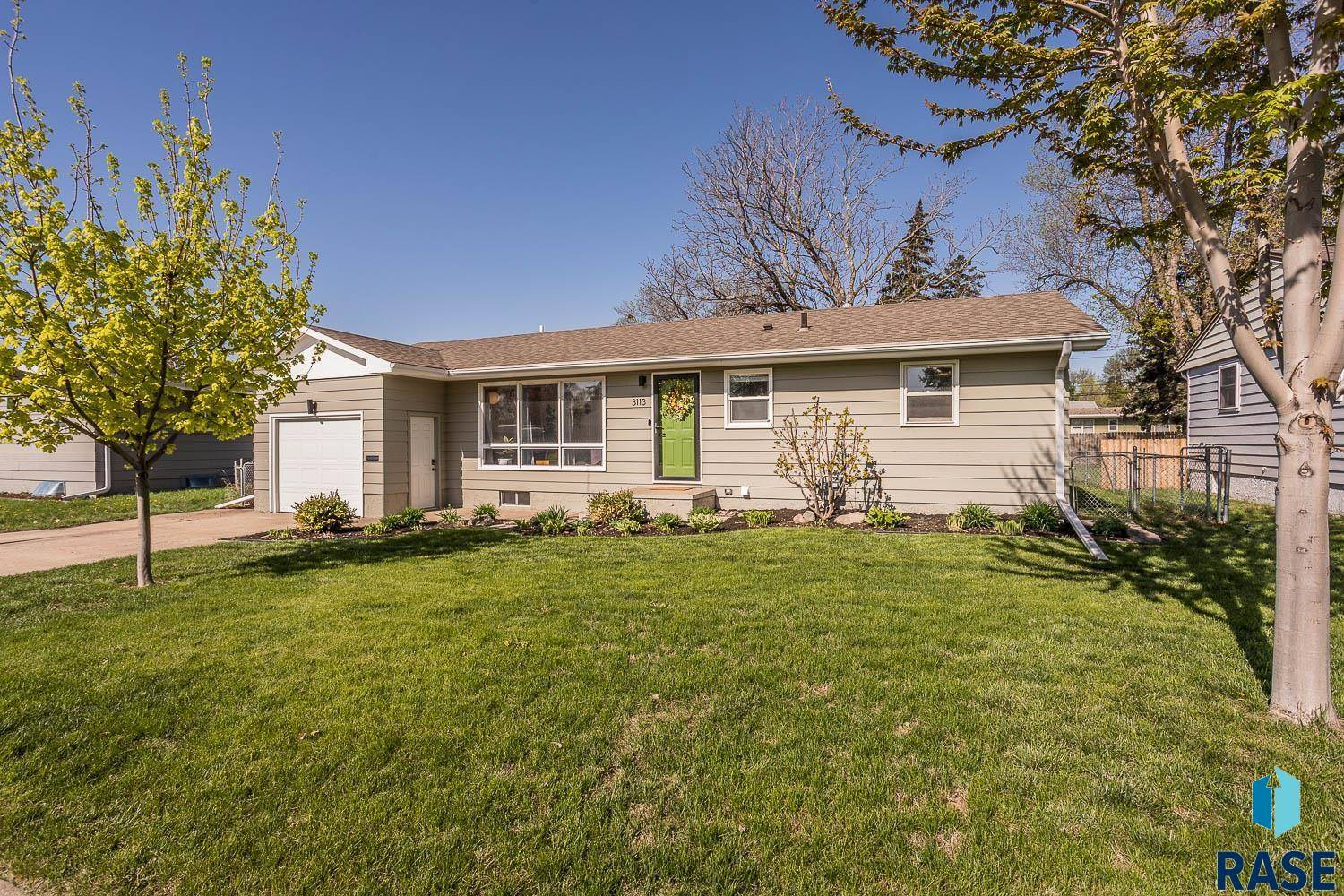 Sioux Falls, SD 57105,3113 S Jefferson Ave