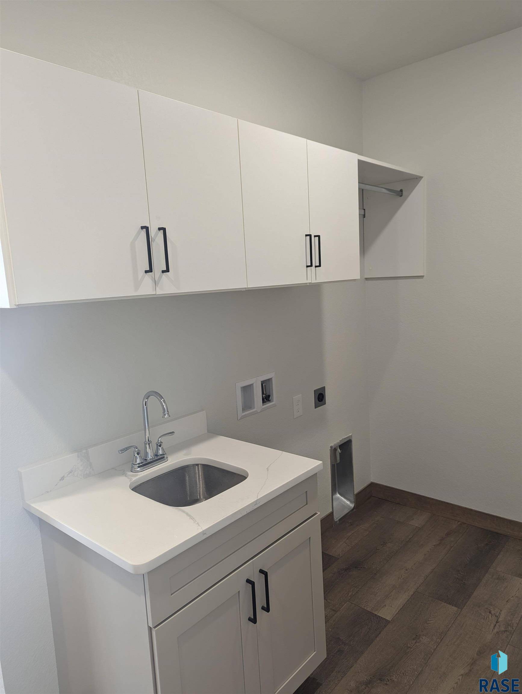 Sioux Falls, SD 57110,2604 S Galena Ave