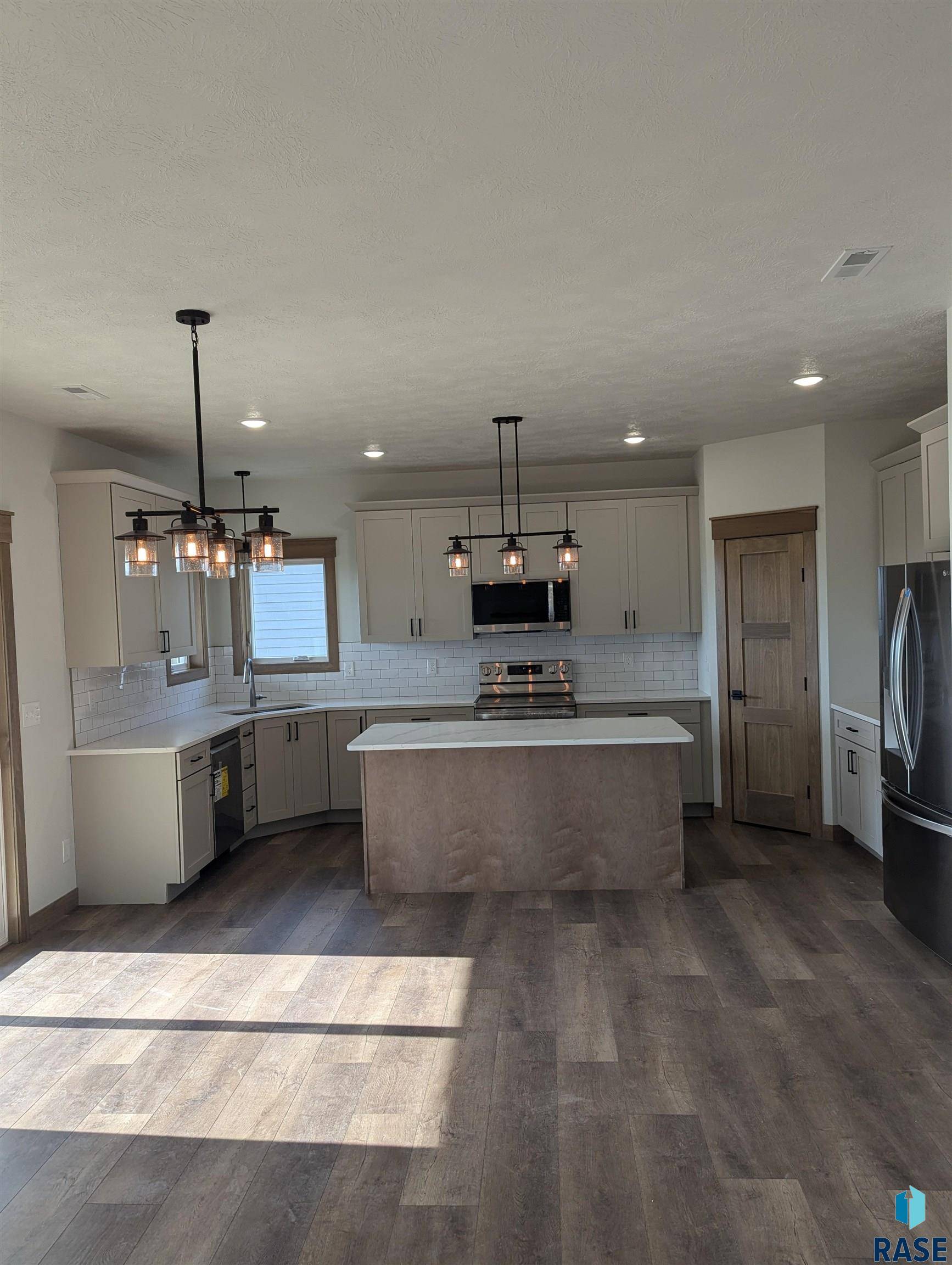 Sioux Falls, SD 57110,2604 S Galena Ave