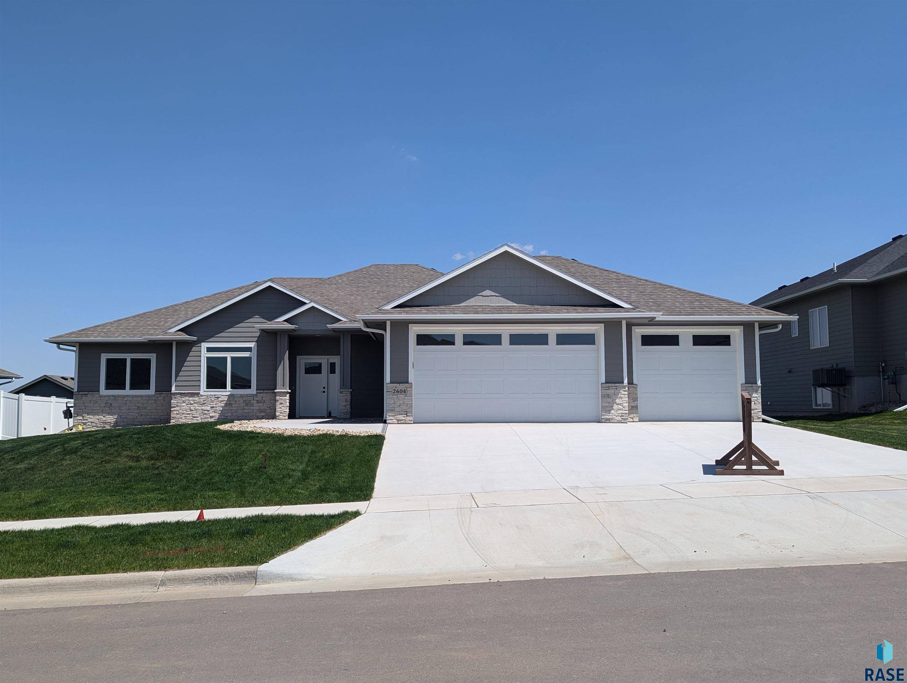 Sioux Falls, SD 57110,2604 S Galena Ave