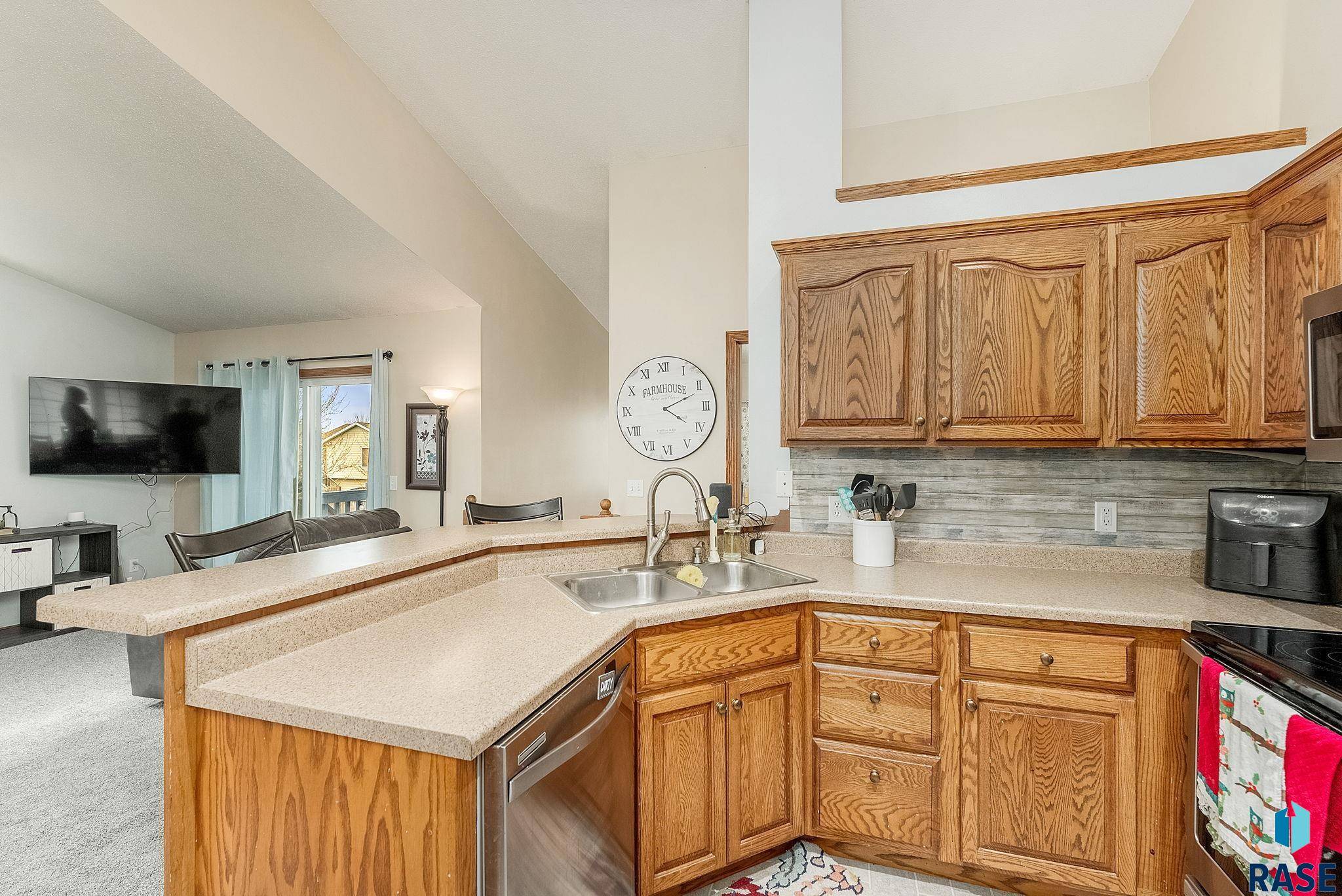 Sioux Falls, SD 57106,7320 W 52nd St
