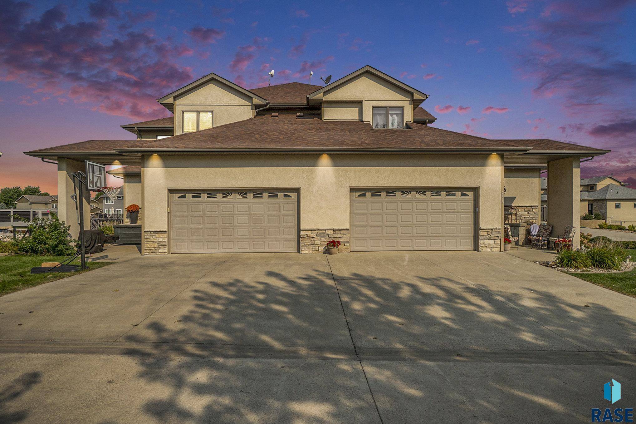Madison, SD 57042,6014 Marrs Beach Ln