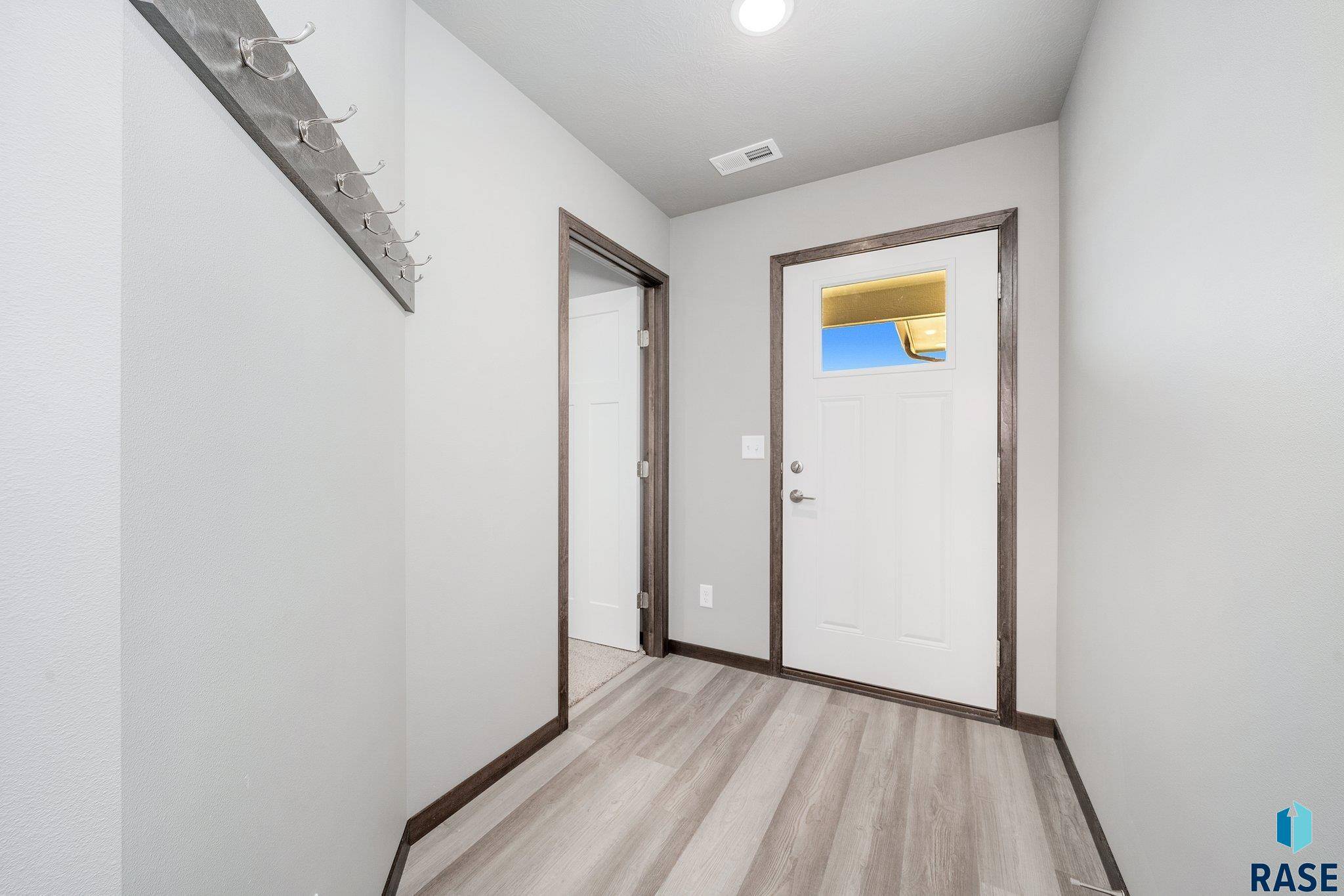 Sioux Falls, SD 57110,6713 E Thimbleweed St