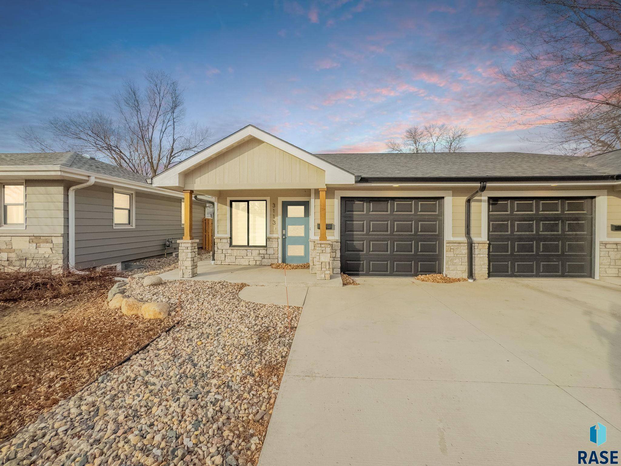 Sioux Falls, SD 57105,3113 S Western Ave