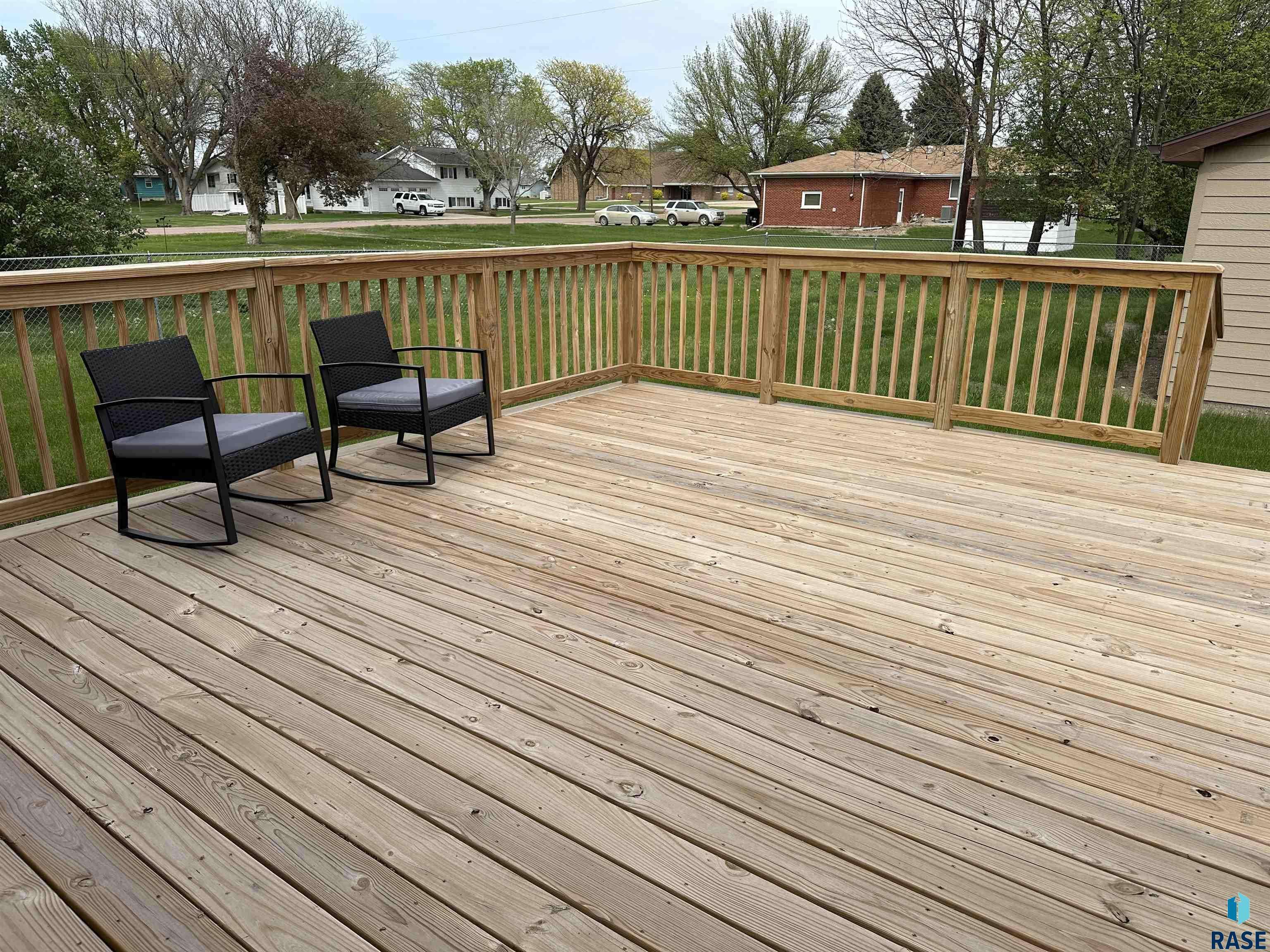 Menno, SD 57045,306 S East St