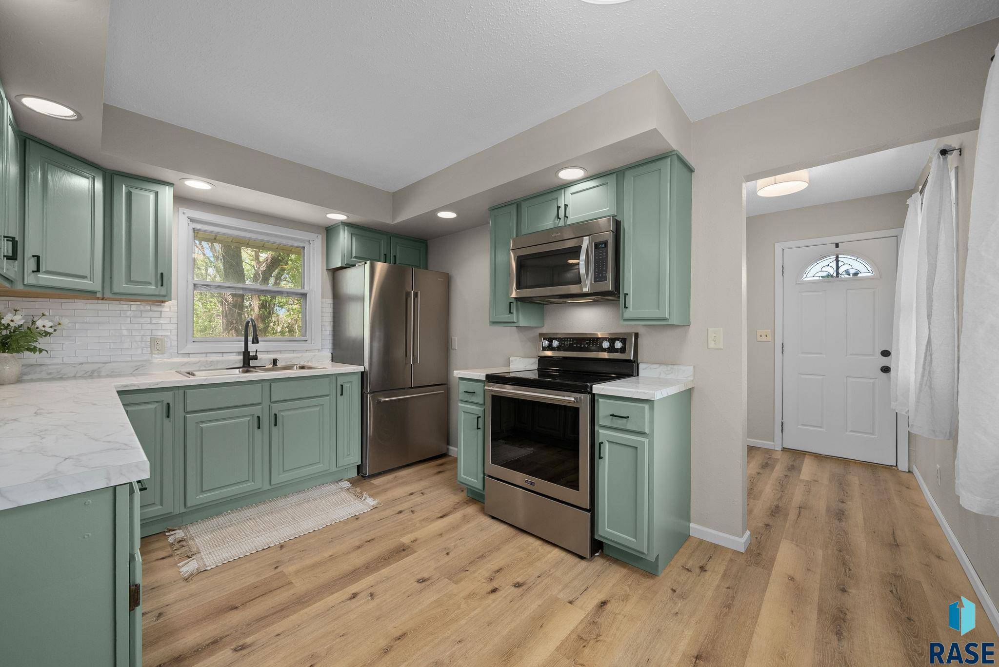 Sioux Falls, SD 57103,1701 N Wayland Ave