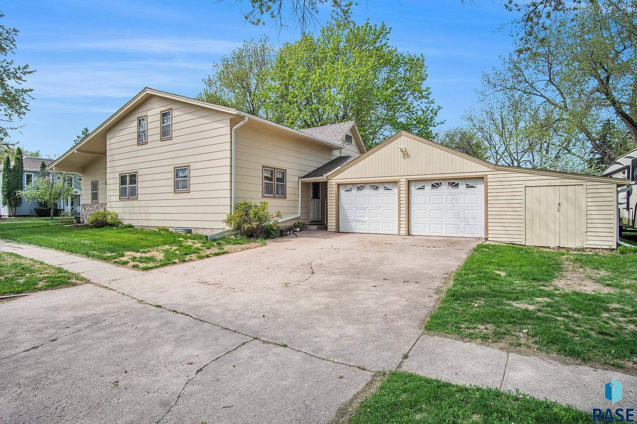 Dell Rapids, SD 57022,901 Clark Ave