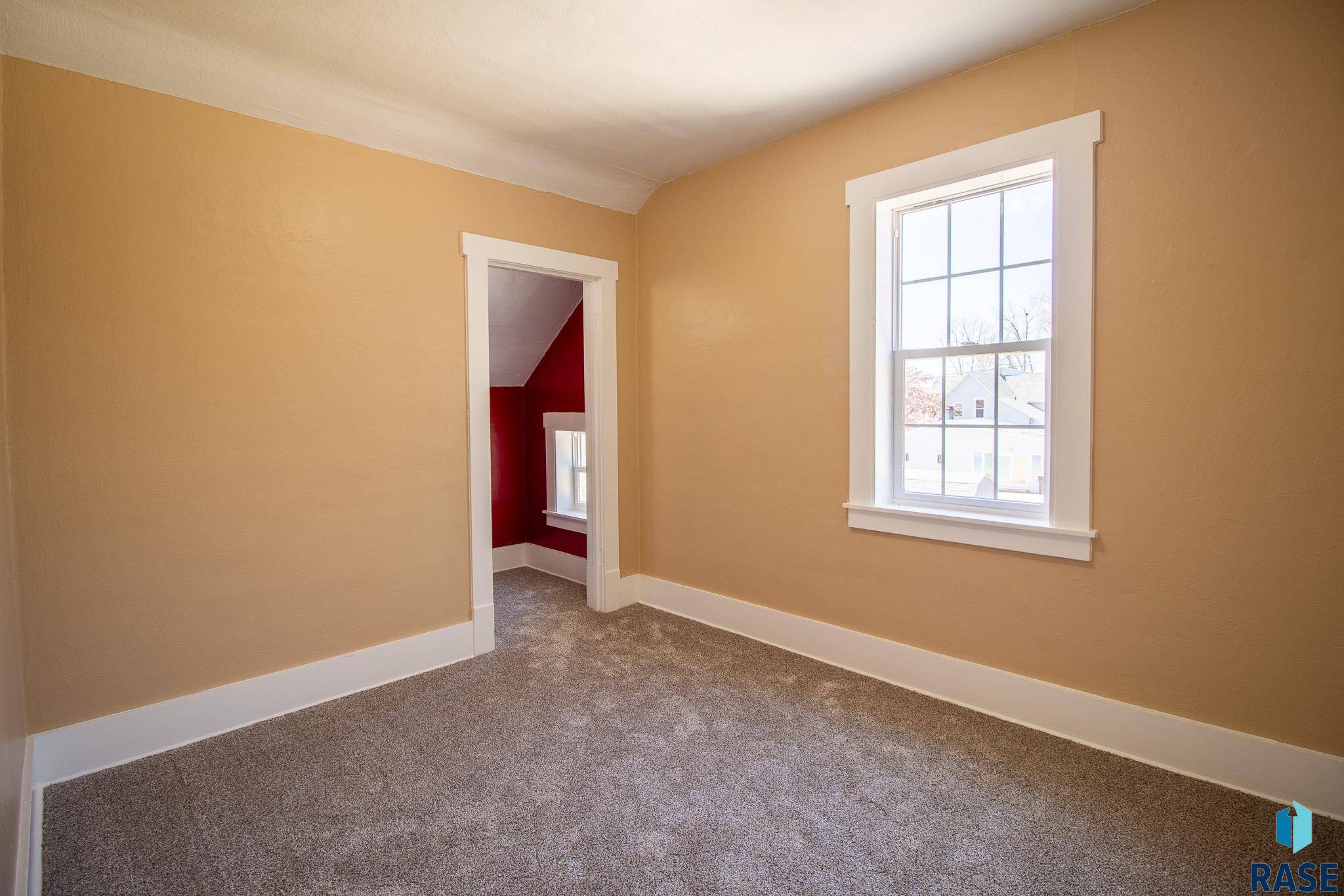 Inwood, IA 51240,207 S Park St