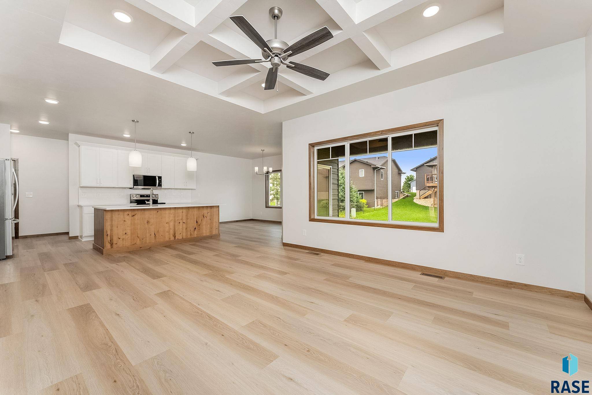 Sioux Falls, SD 57106,8709 W Rathburn St