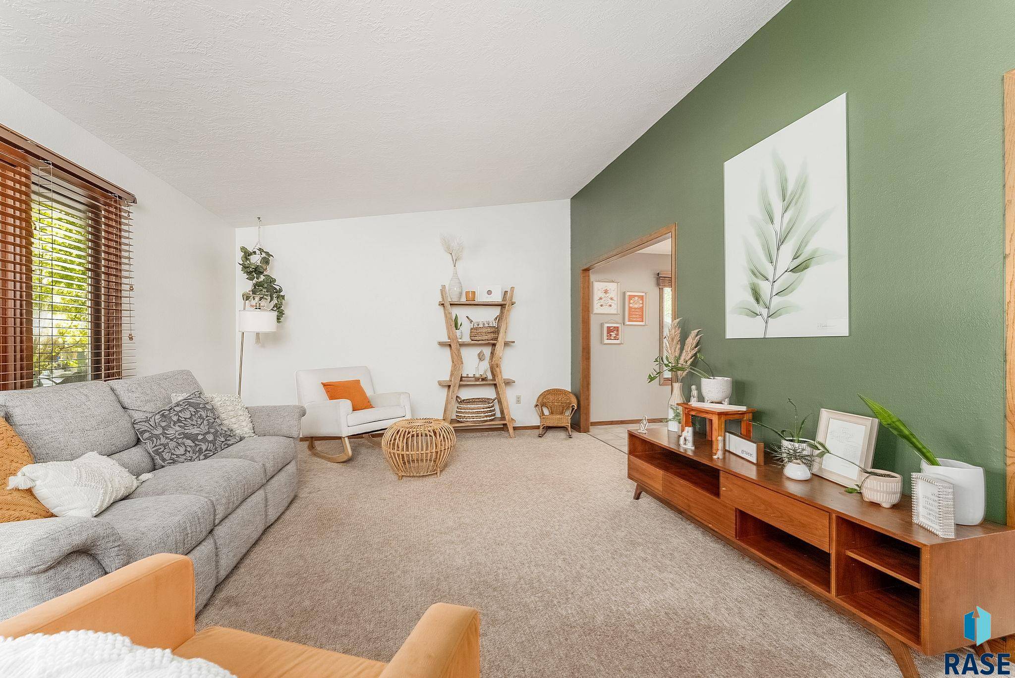Sioux Falls, SD 57103,2305 E Harriet Lea