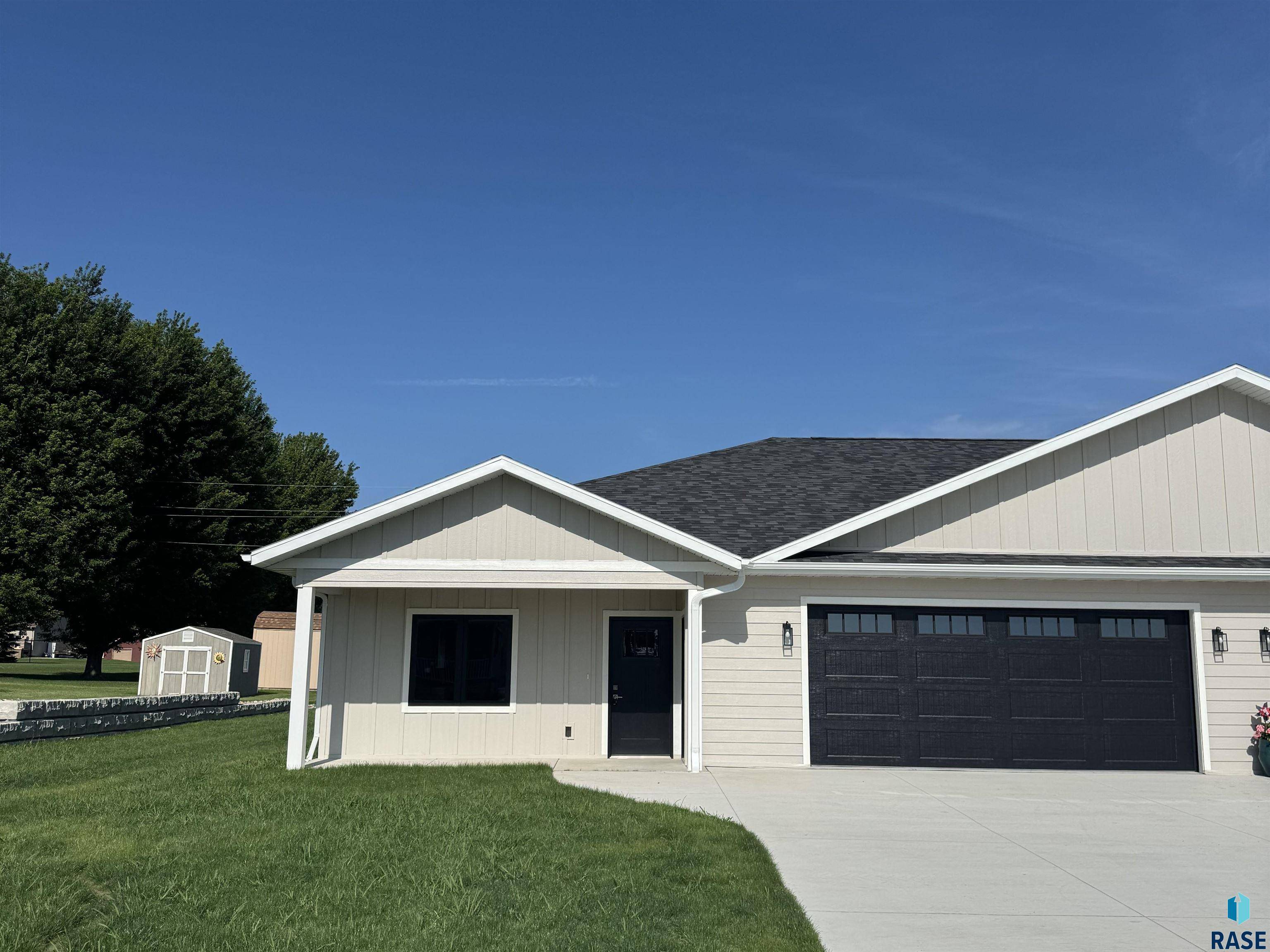Inwood, IA 51240,303 Rebecca Ln