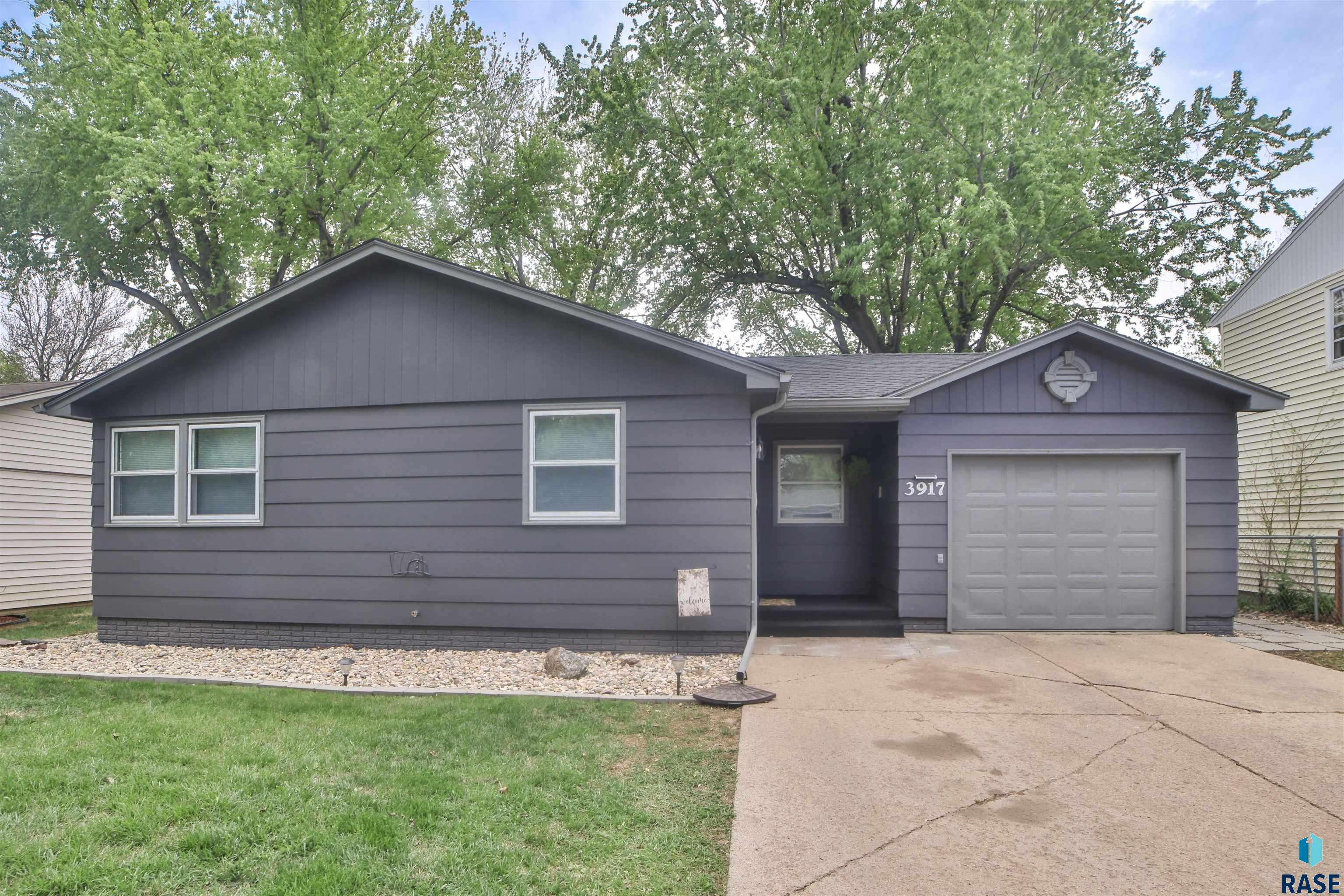 Sioux Falls, SD 57103,3917 E 21st St