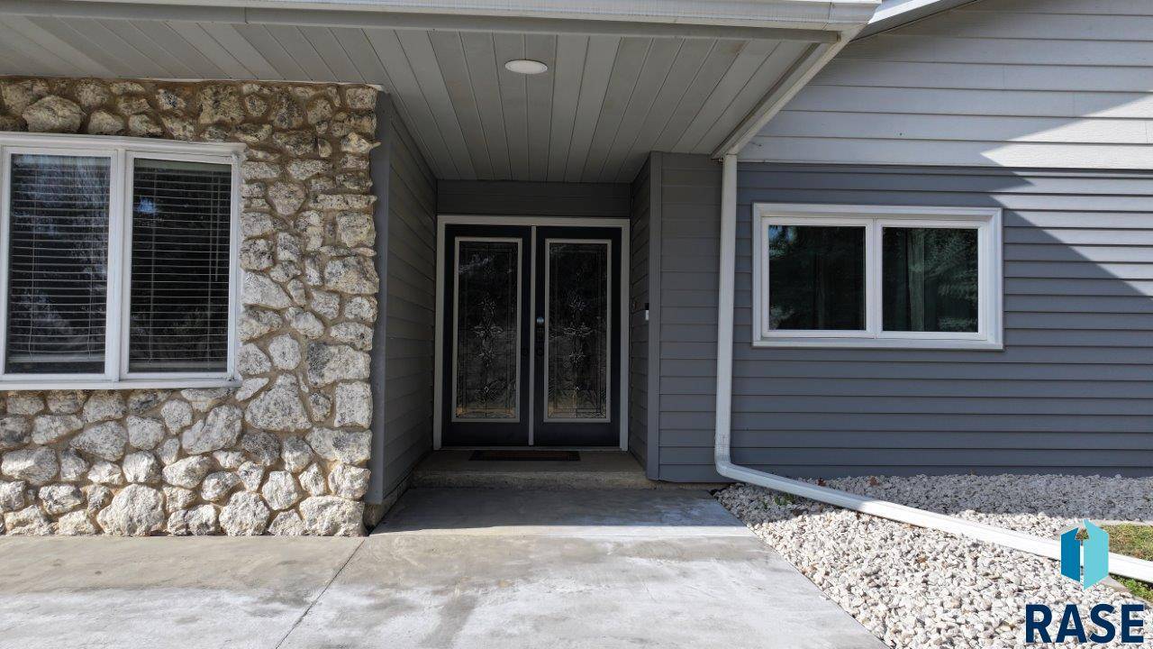 Renner, SD 57055-6402,25793 Country Ln