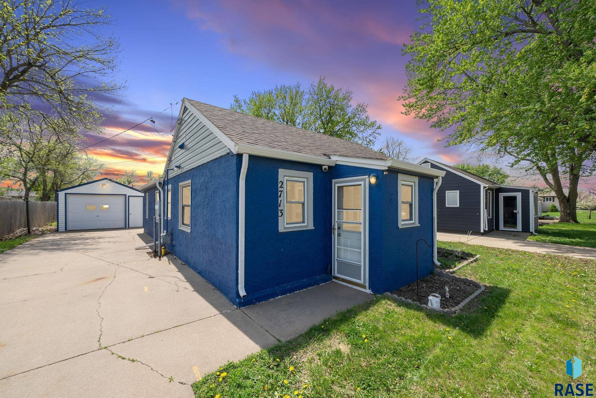 Sioux Falls, SD 57104,2713 W Bailey St