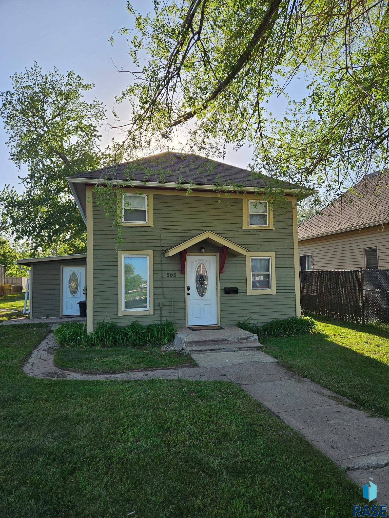 Madison, SD 57042,505 S Union Ave