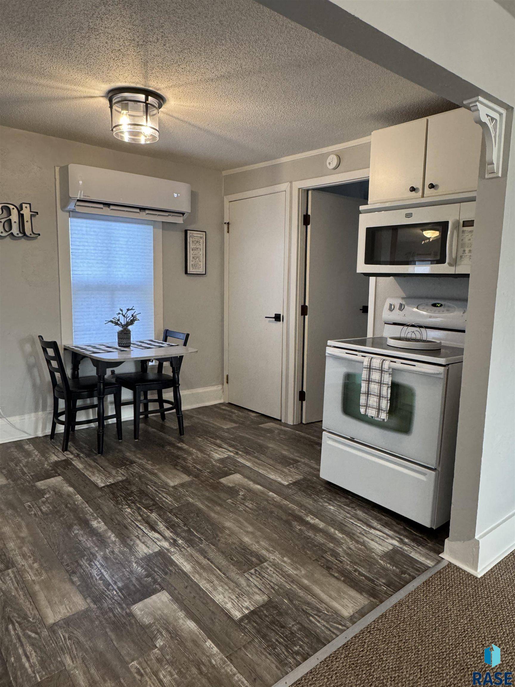 Madison, SD 57042,505 S Union Ave