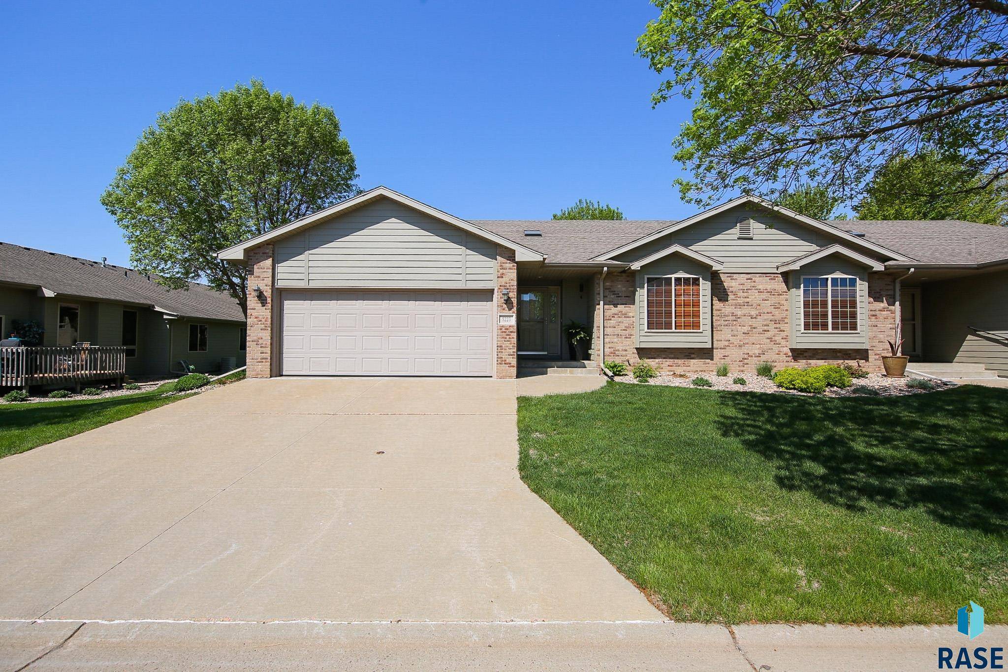 Sioux Falls, SD 57110,5223 E Pop Fly Pl