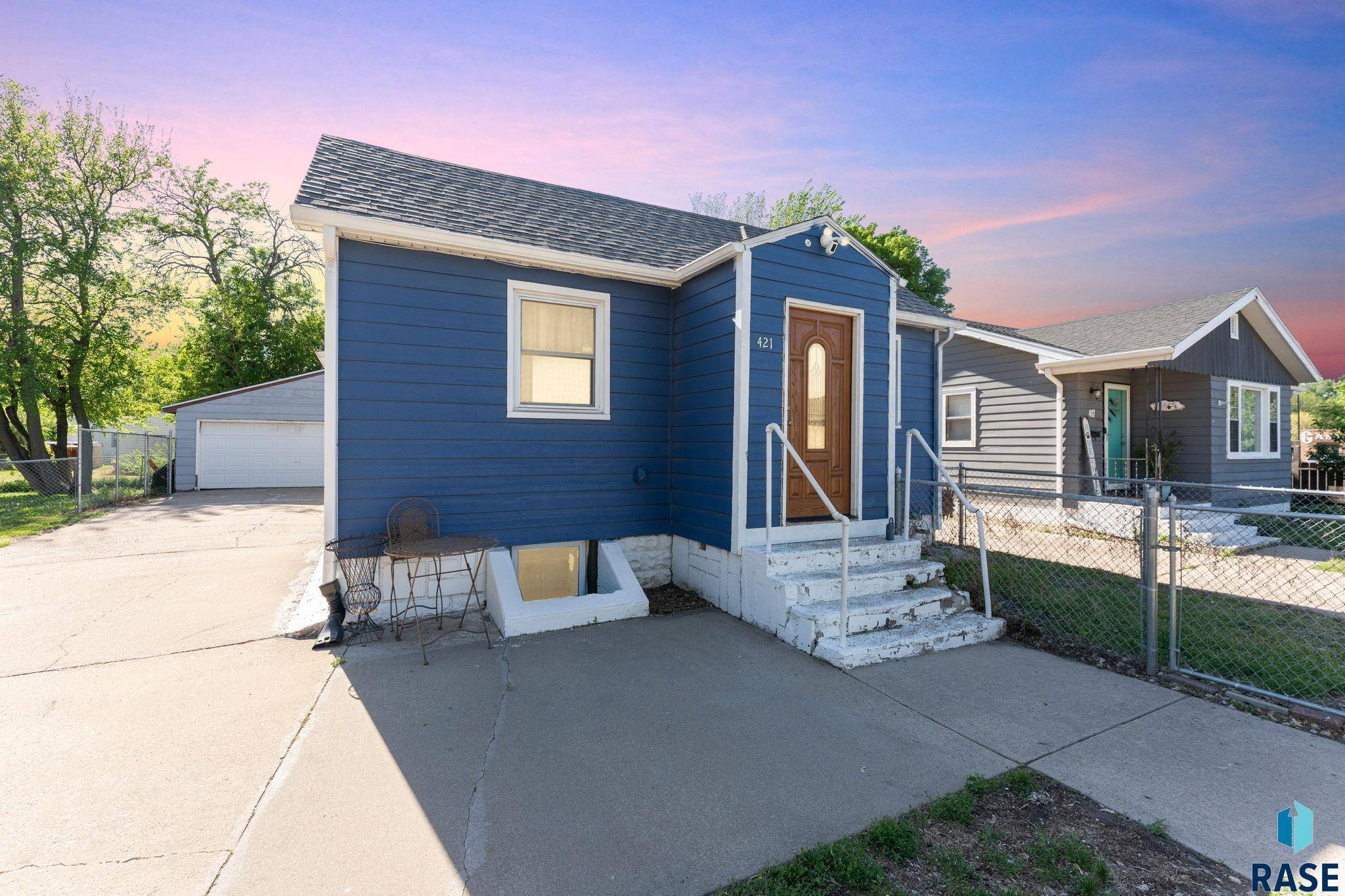 Sioux Falls, SD 57104,421 S Elmwood Ave