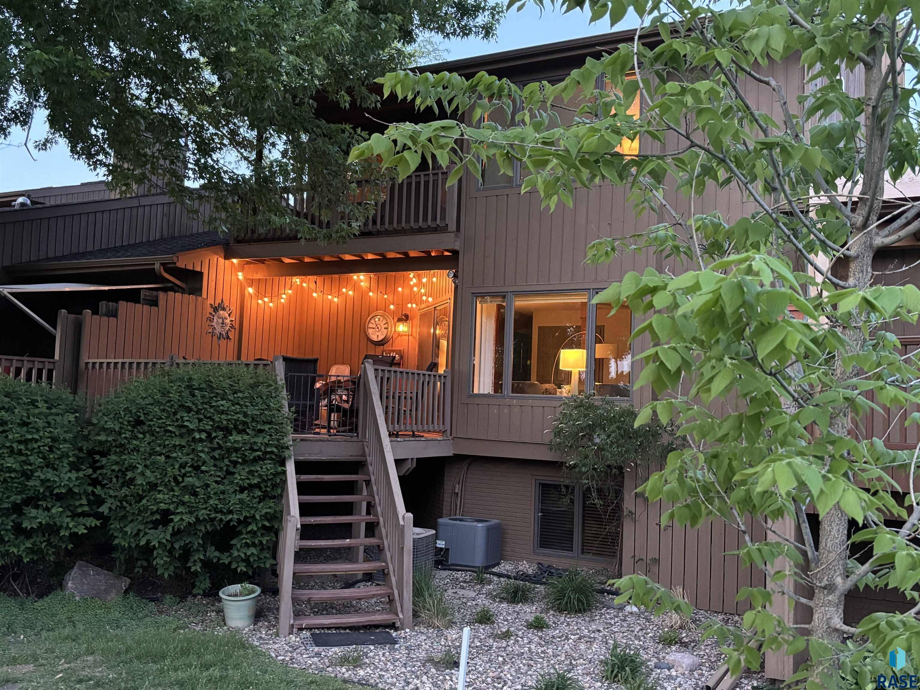 Sioux Falls, SD 57106,1437 S Westward Ho Pl