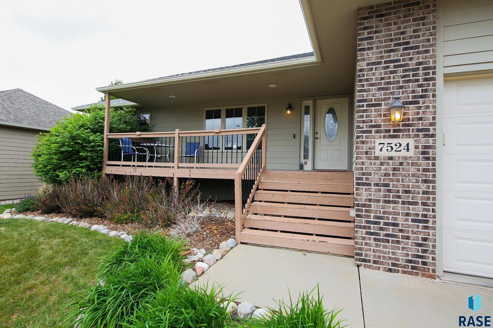 Sioux Falls, SD 57106,7524 W Boysenberry St